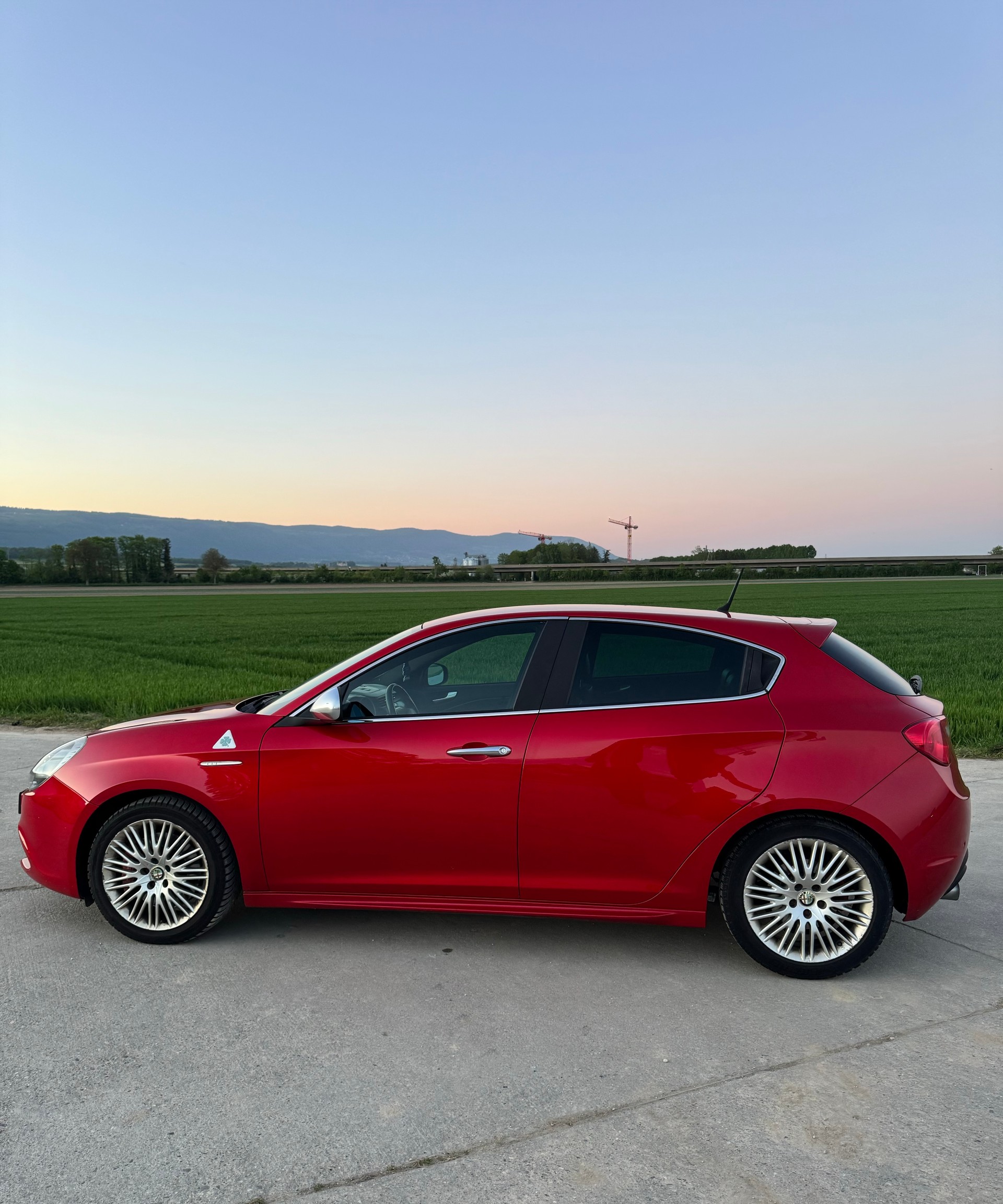 ALFA ROMEO Giulietta 1750 TBi Quadrifoglio Verde-image-1