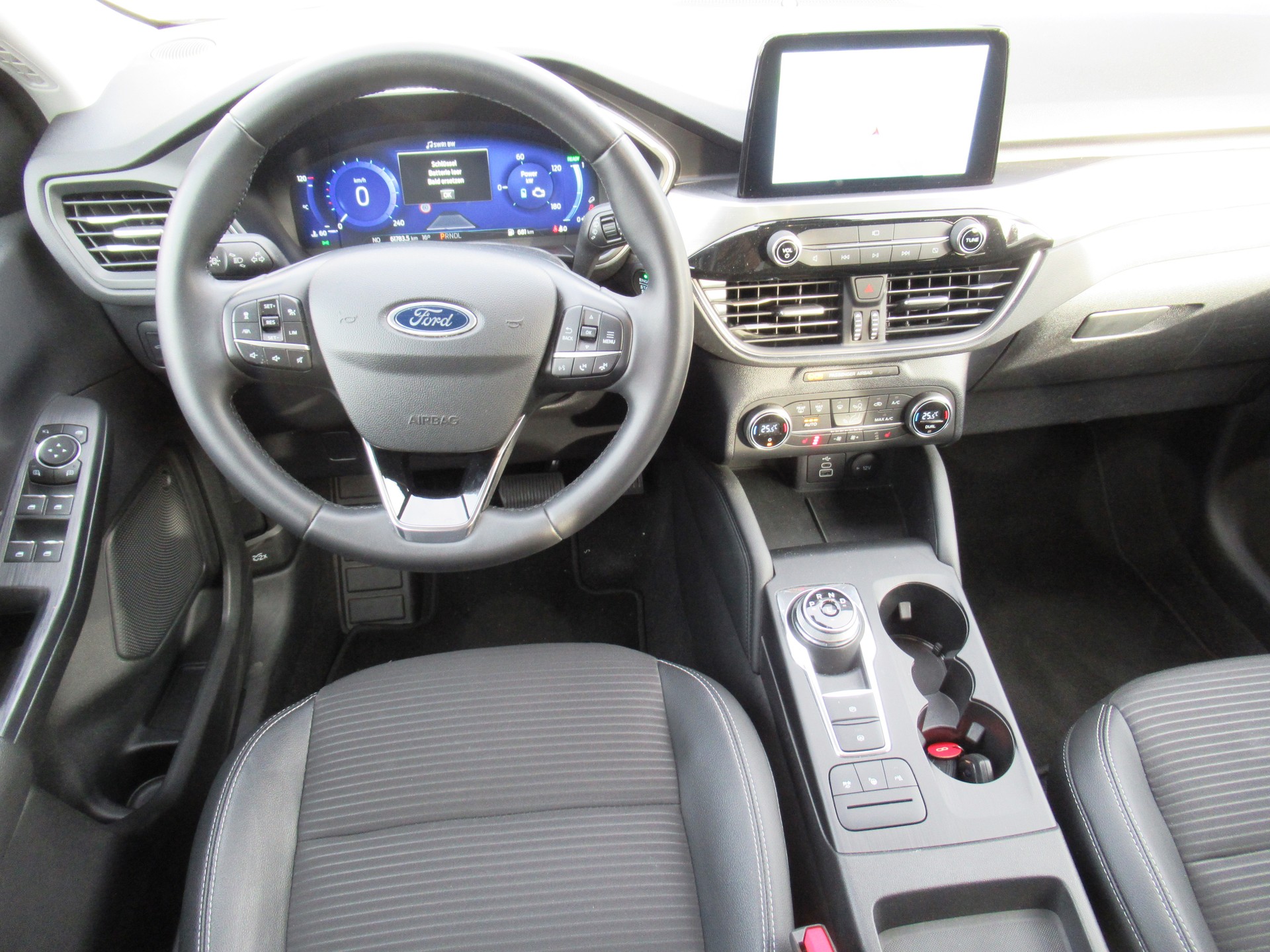FORD Kuga 2.5 FHEV Titanium X 4WD-image-6