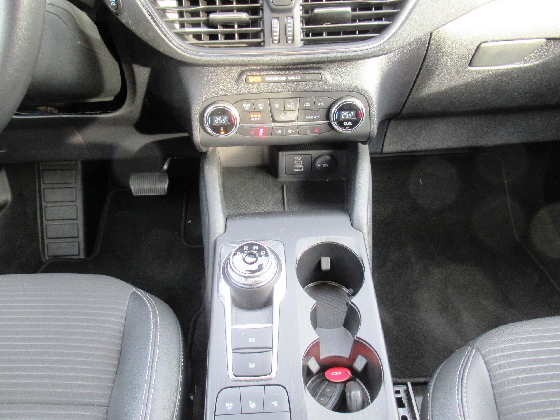 FORD Kuga 2.5 FHEV Titanium X 4WD-image-7