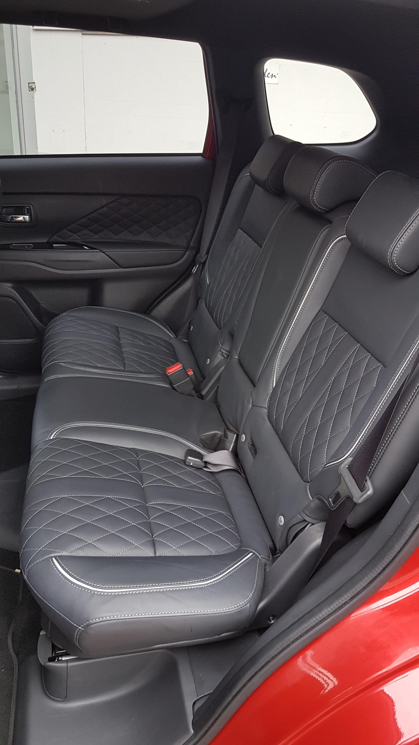 MITSUBISHI Outlander PHEV S-Edition-image-5