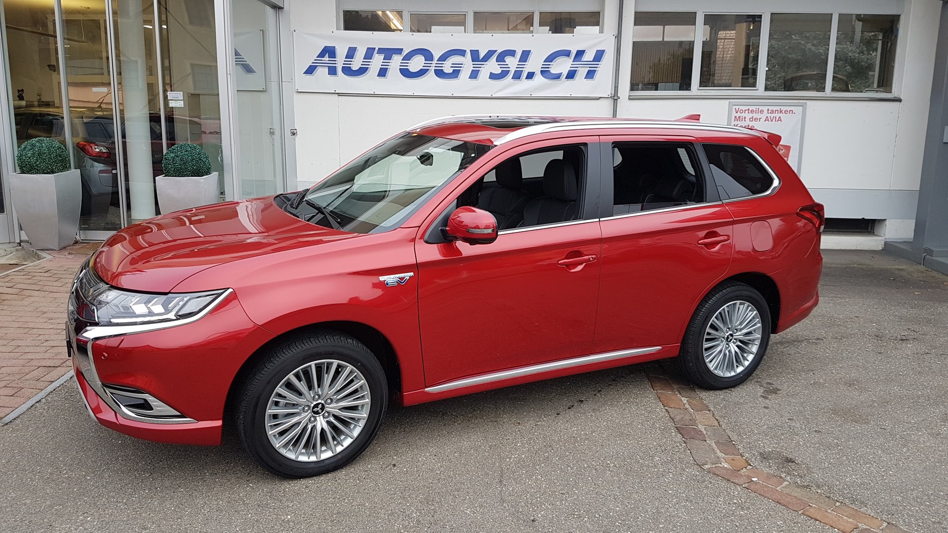 MITSUBISHI Outlander PHEV S-Edition-image-0