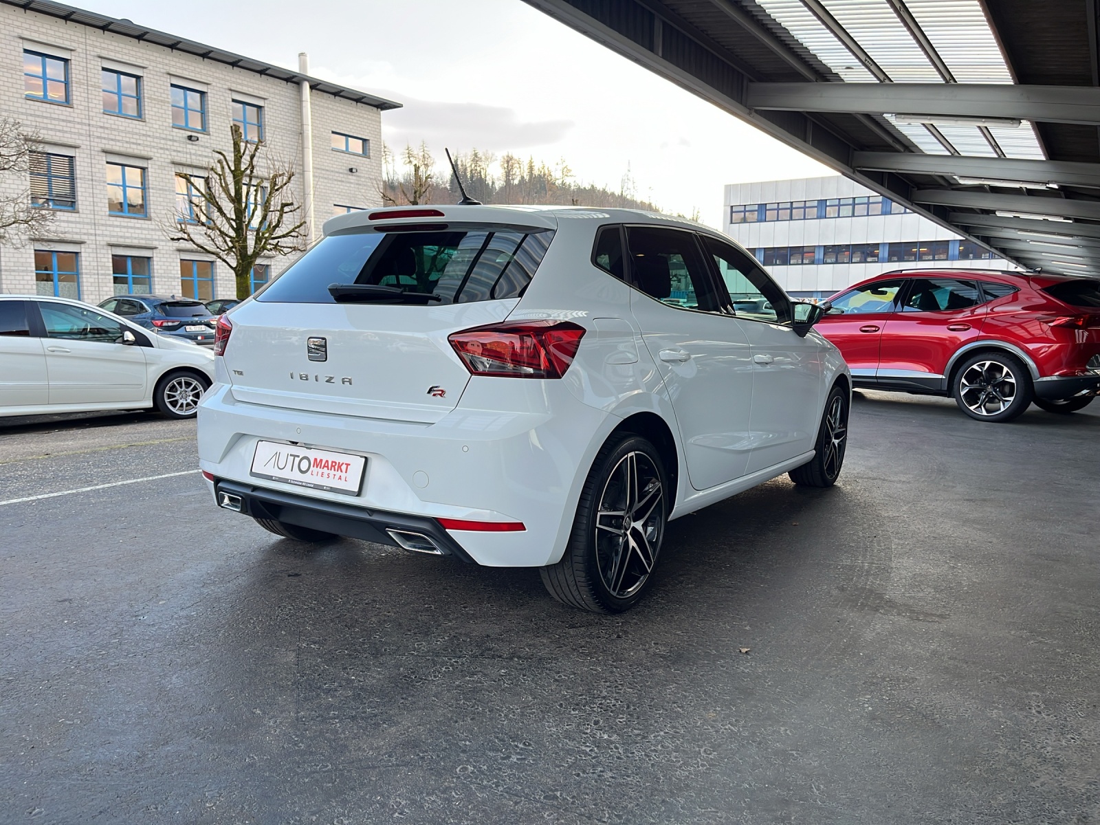 SEAT Ibiza 1.0 TGI CNG Hola FR-image-4
