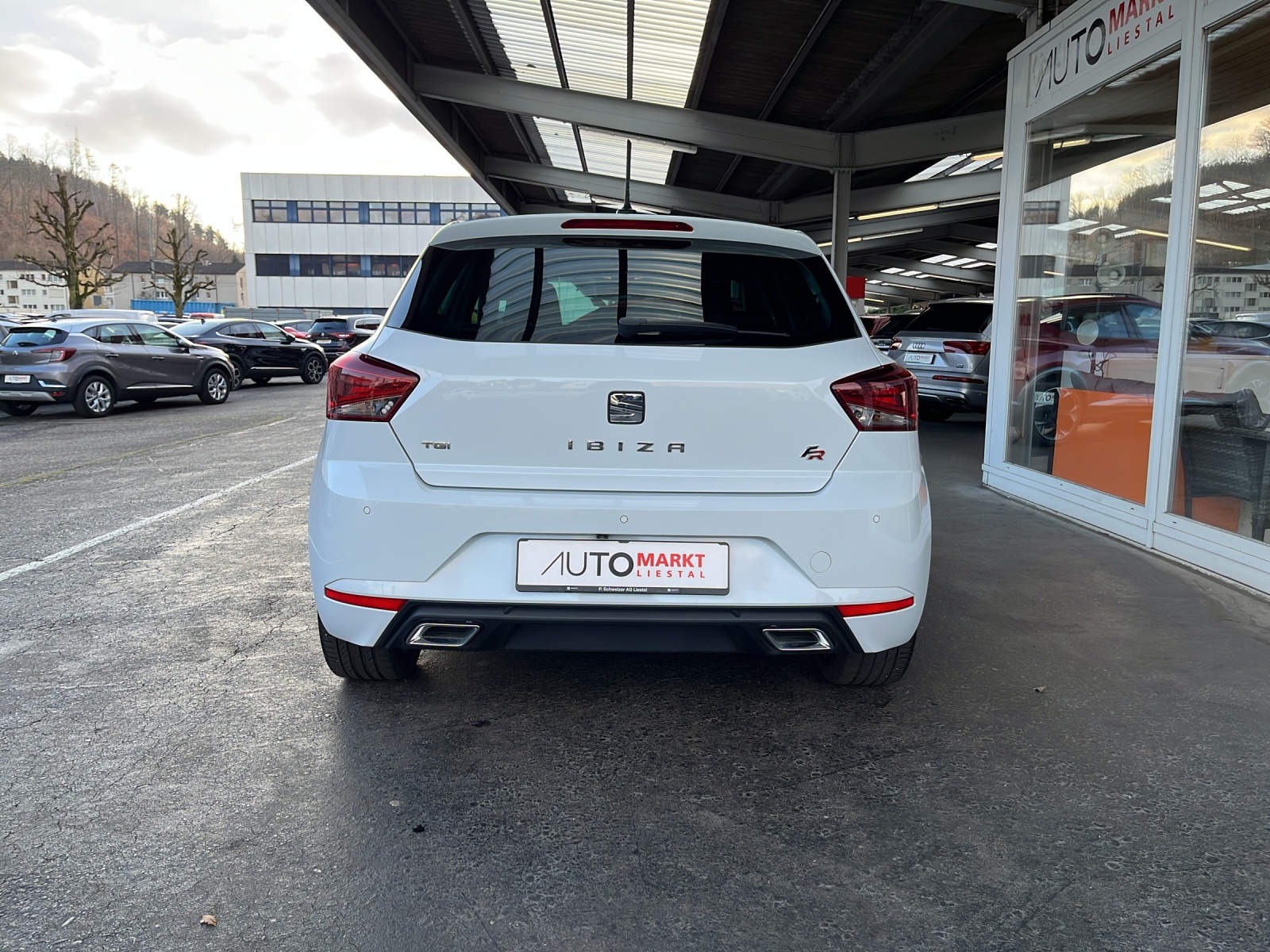 SEAT Ibiza 1.0 TGI CNG Hola FR-image-3