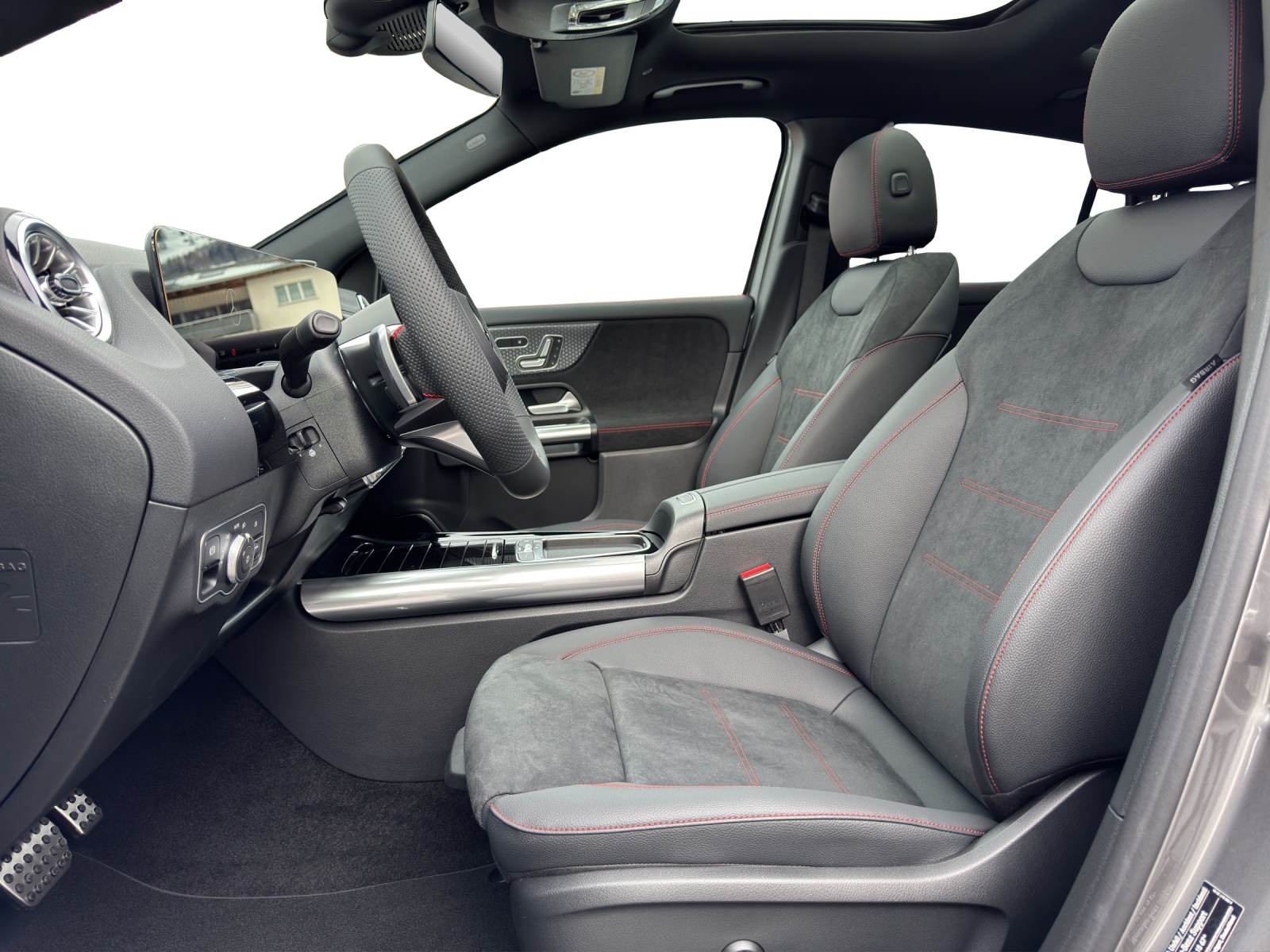 MERCEDES-BENZ GLA 250 4Matic Swiss Star-image-8