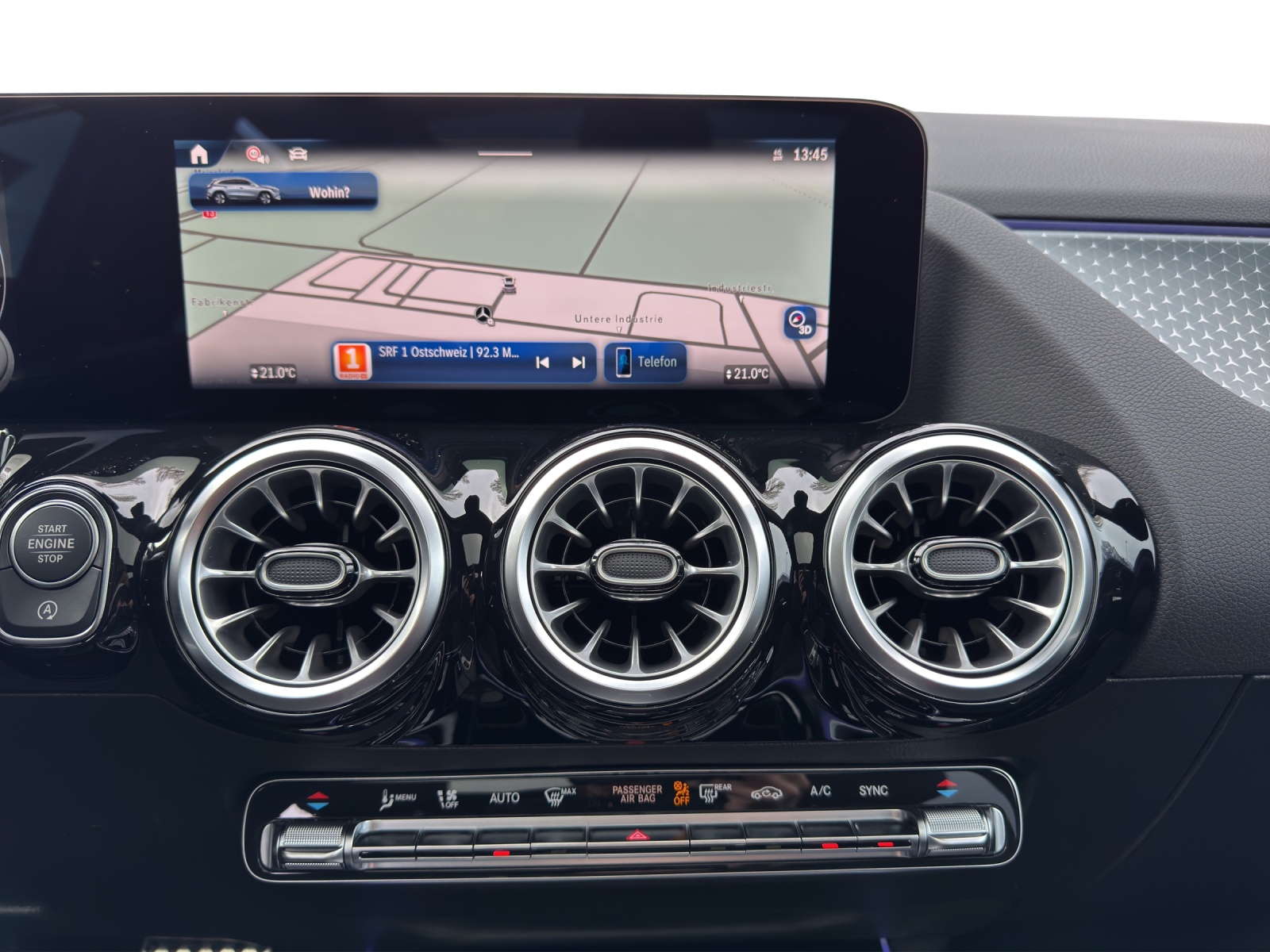 MERCEDES-BENZ GLA 250 4Matic Swiss Star-image-14