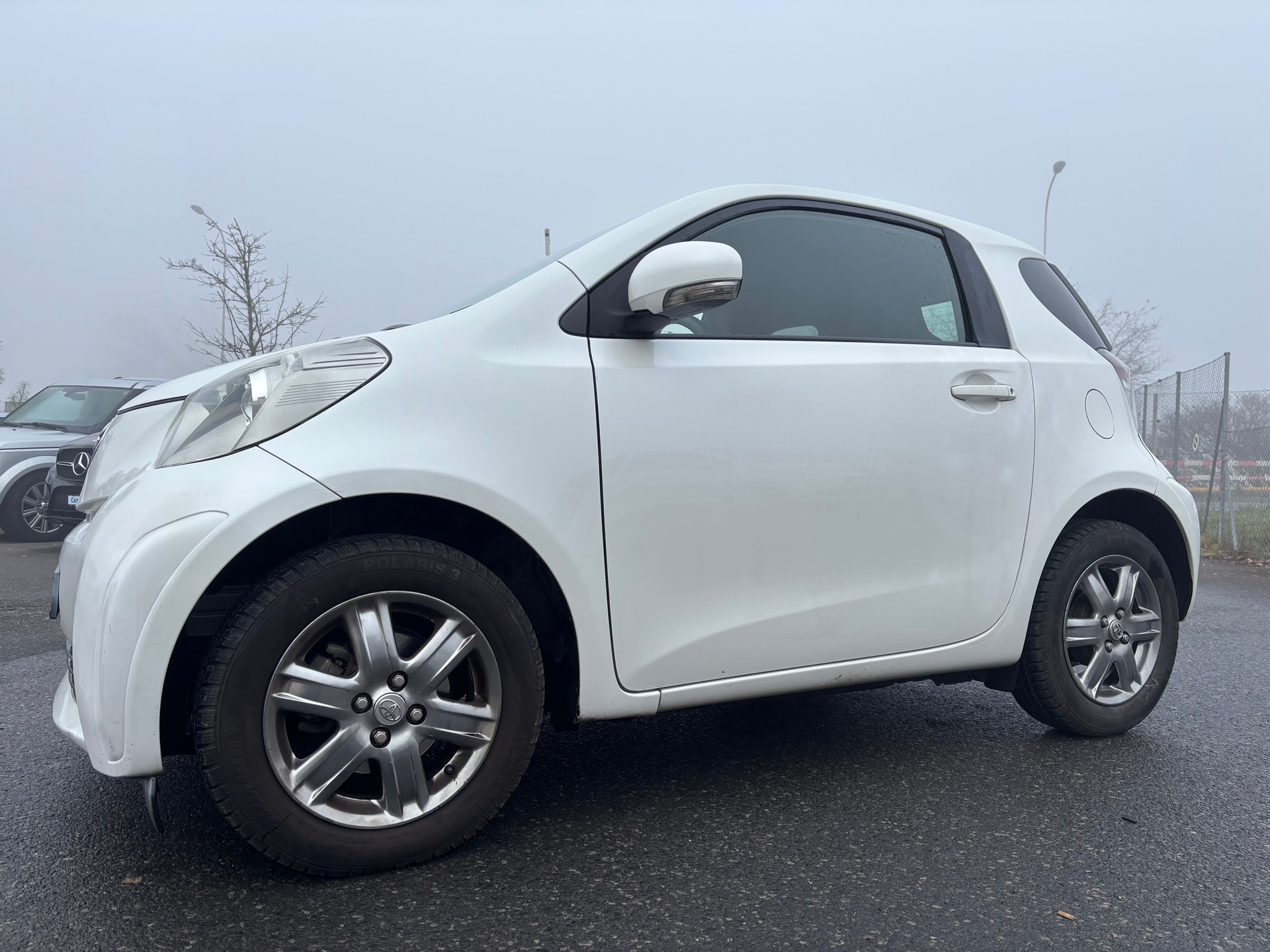 TOYOTA iQ 1.0 VVT-i Multidrive - Automatique-image-1