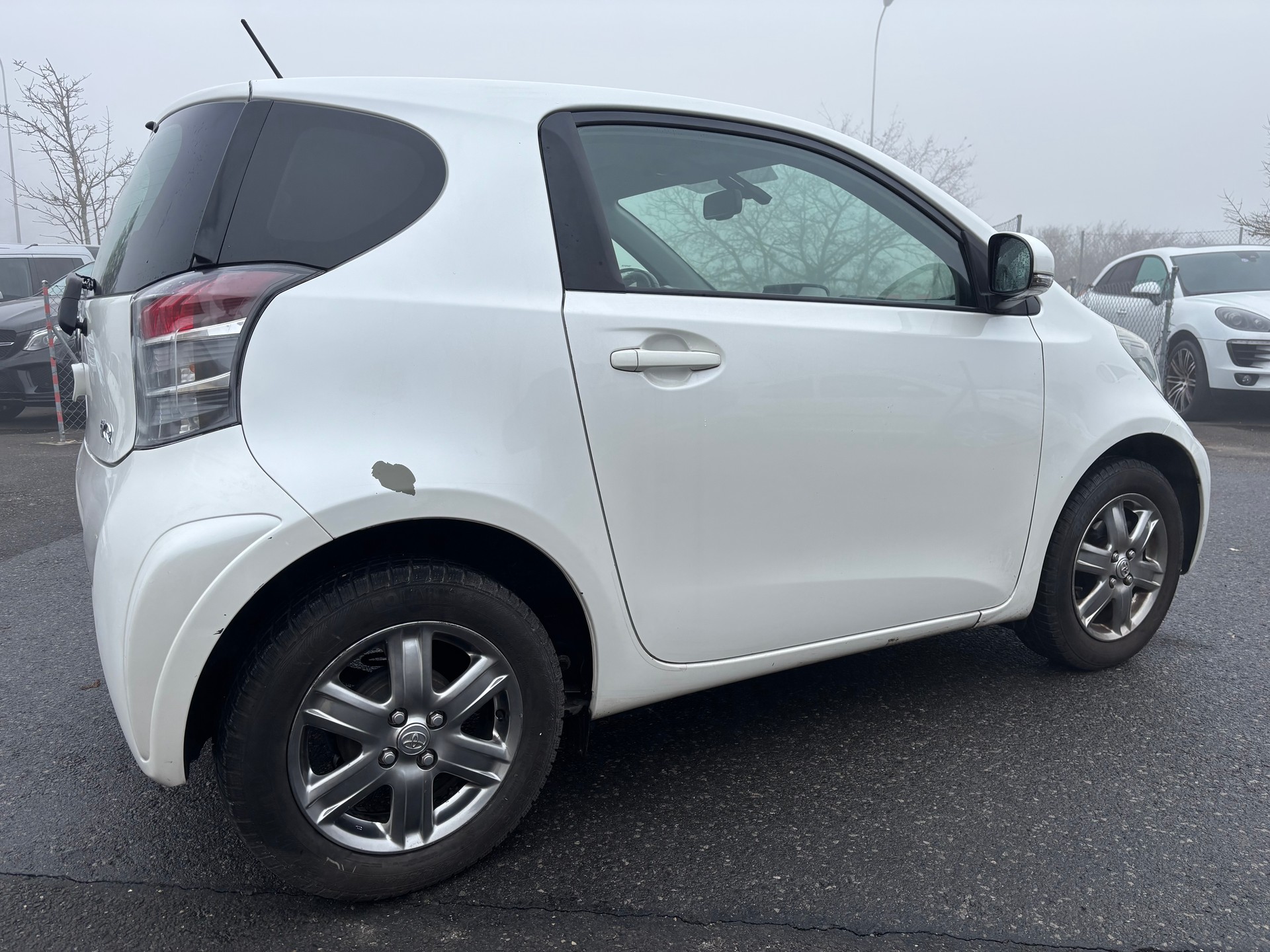 TOYOTA iQ 1.0 VVT-i Multidrive - Automatique-image-5