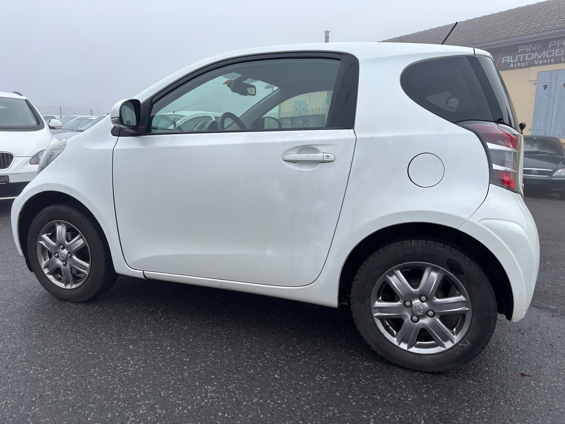 TOYOTA iQ 1.0 VVT-i Multidrive - Automatique-image-3