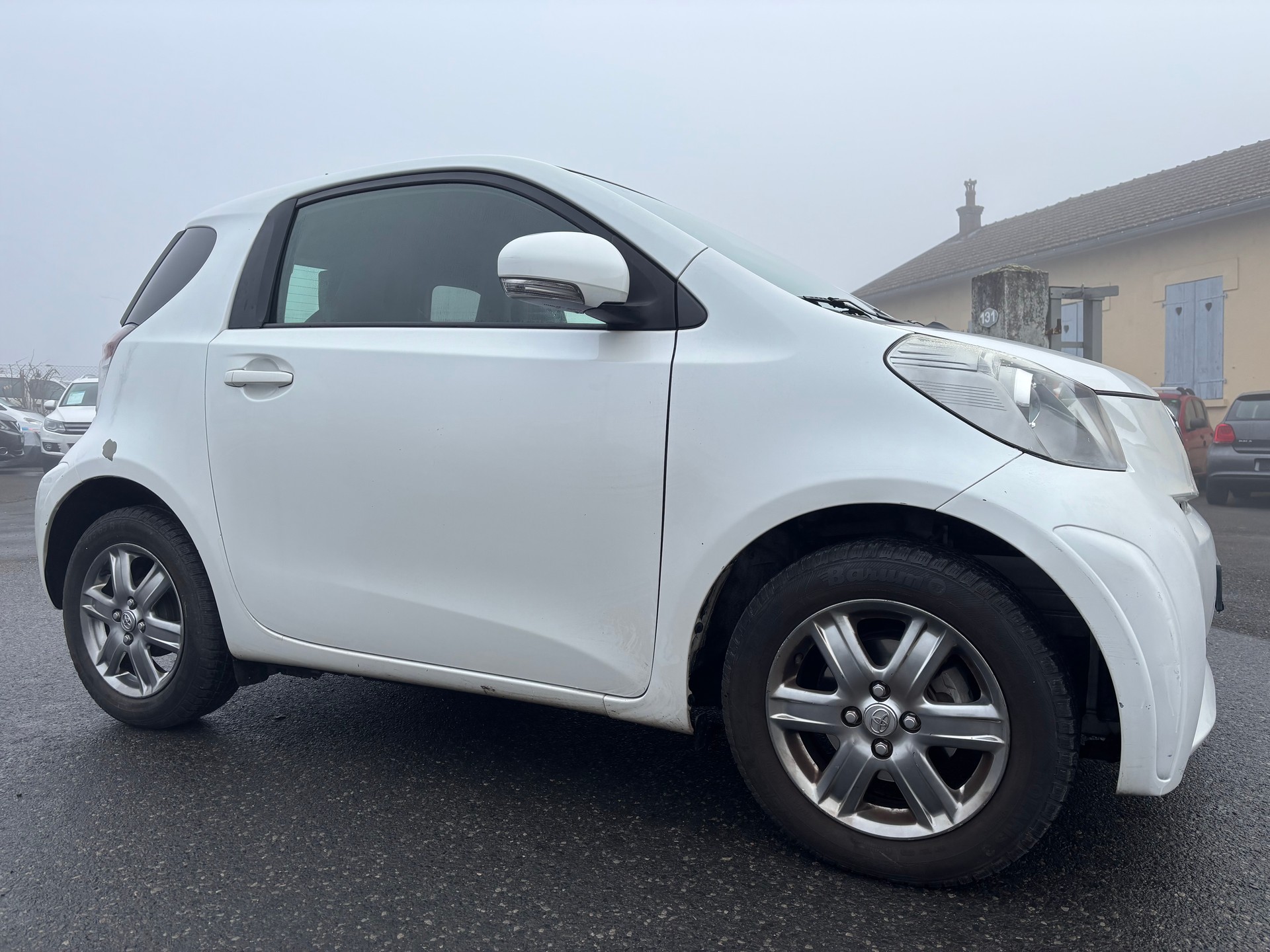 TOYOTA iQ 1.0 VVT-i Multidrive - Automatique-image-2