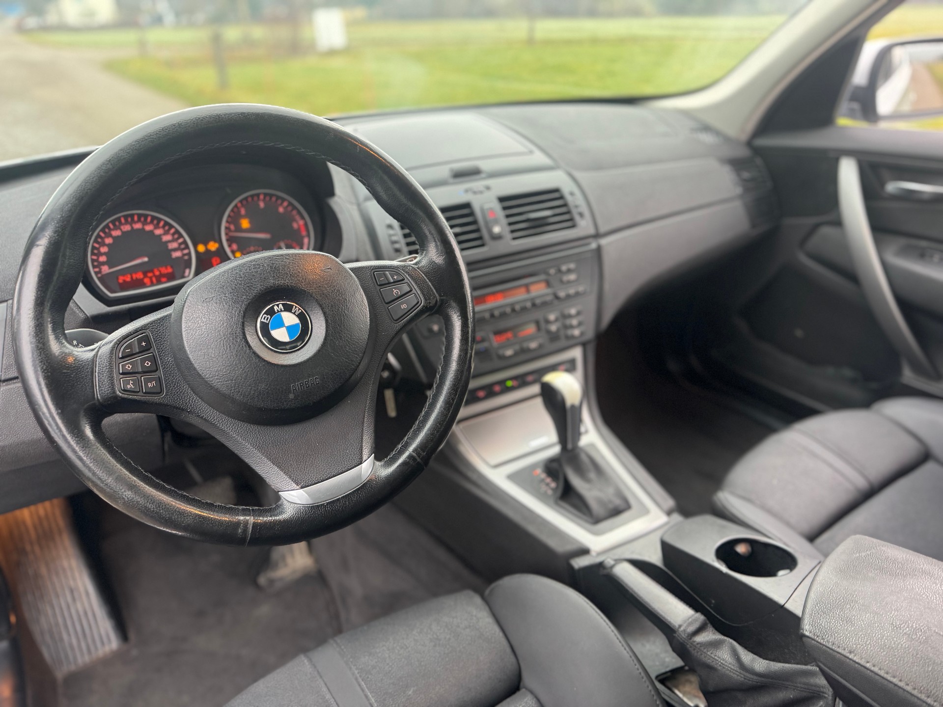 BMW X3 3.0d-image-8