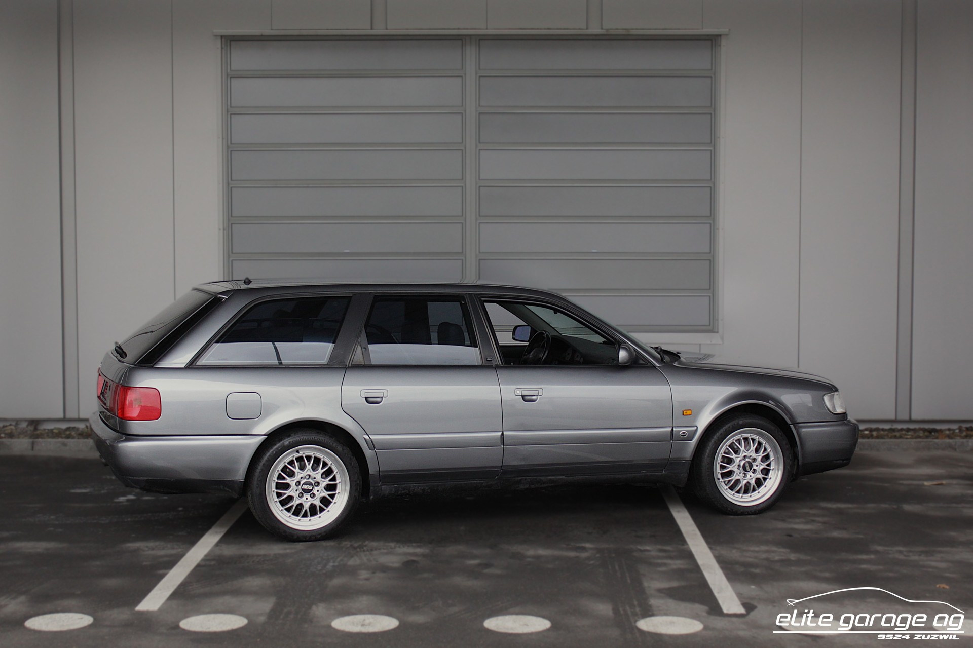 AUDI S6 Avant quattro 4.2 Manuell-image-4