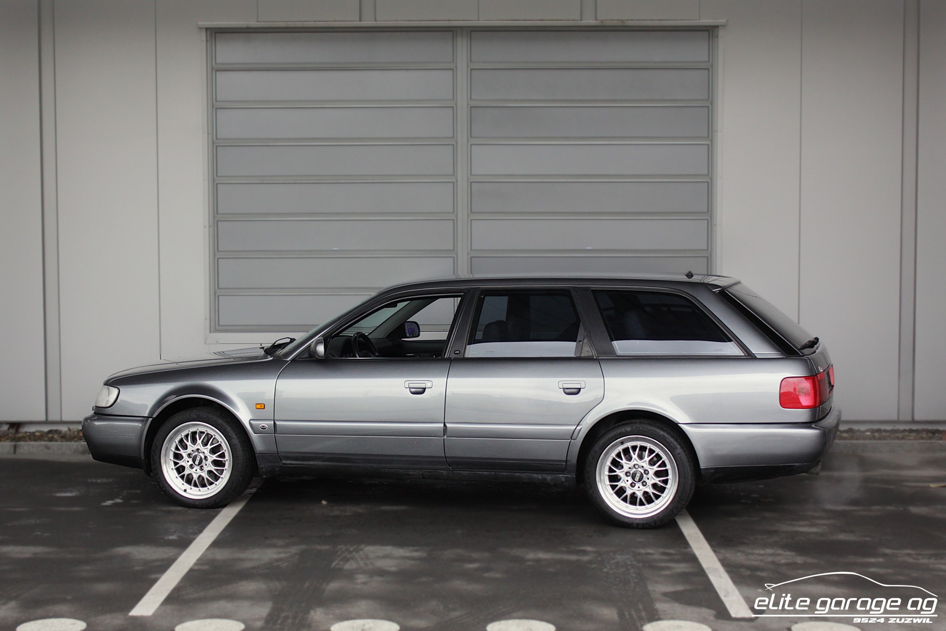 AUDI S6 Avant quattro 4.2 Manuell-image-2