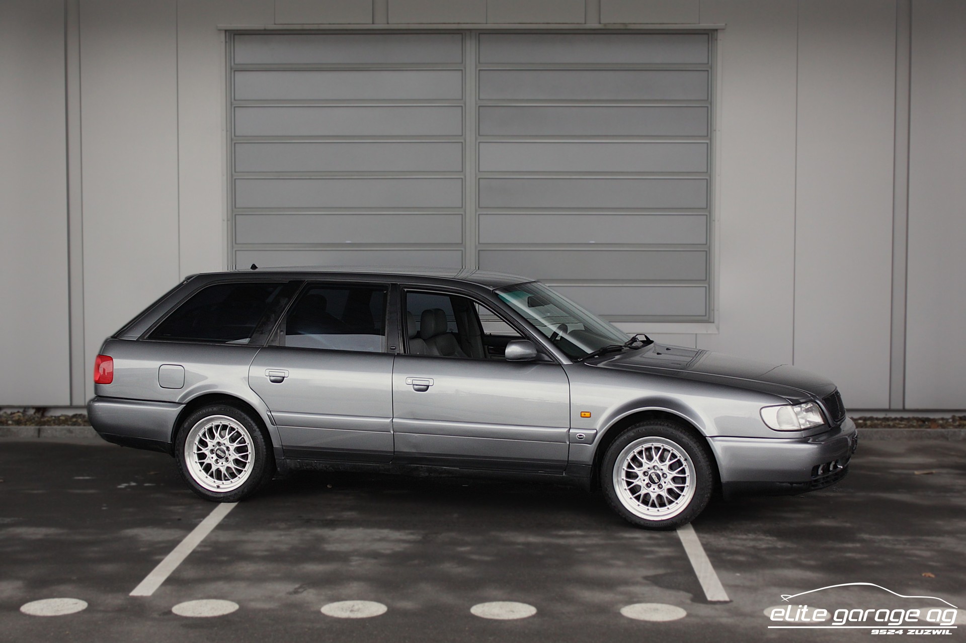 AUDI S6 Avant quattro 4.2 Manuell-image-6