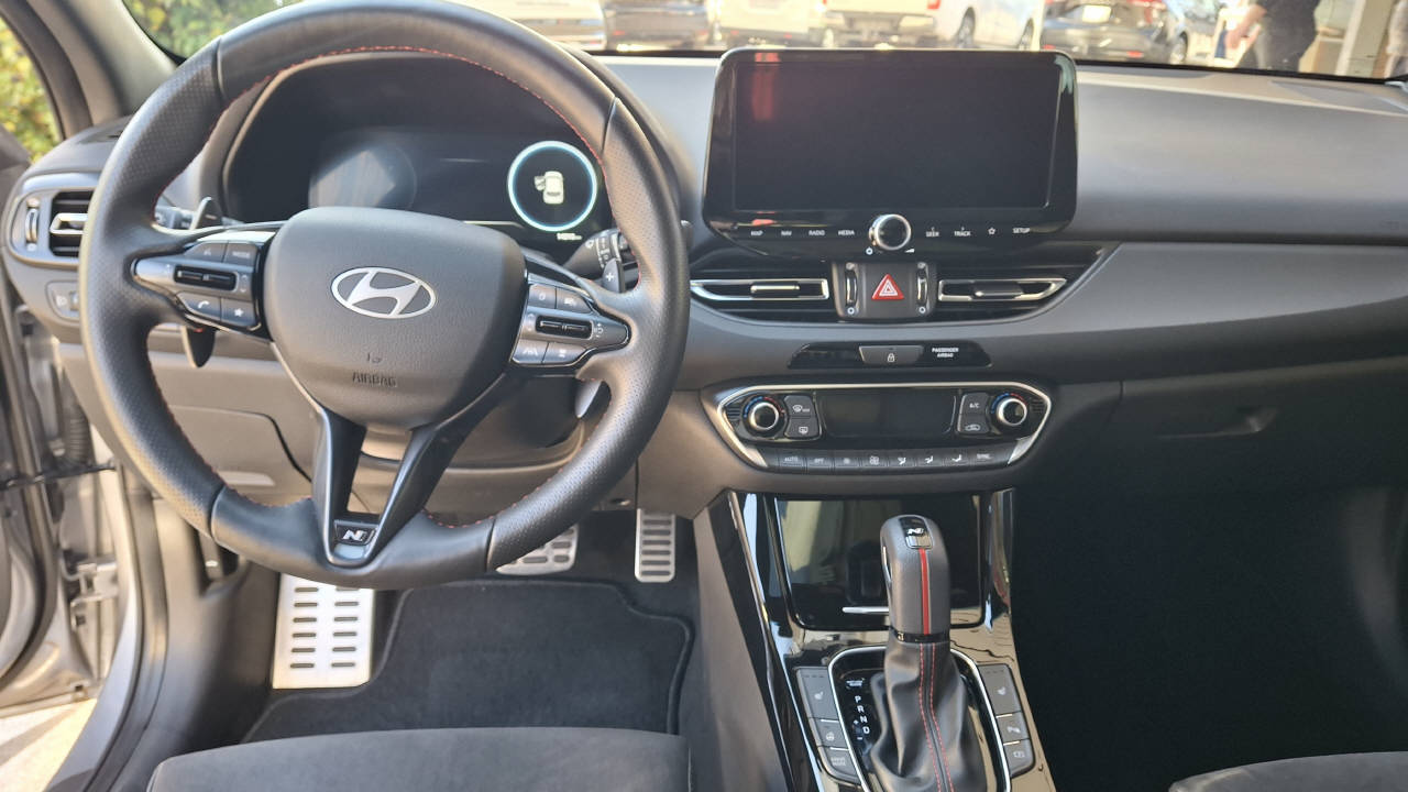 HYUNDAI i30 1.5 T-GDi N-Line-image-8