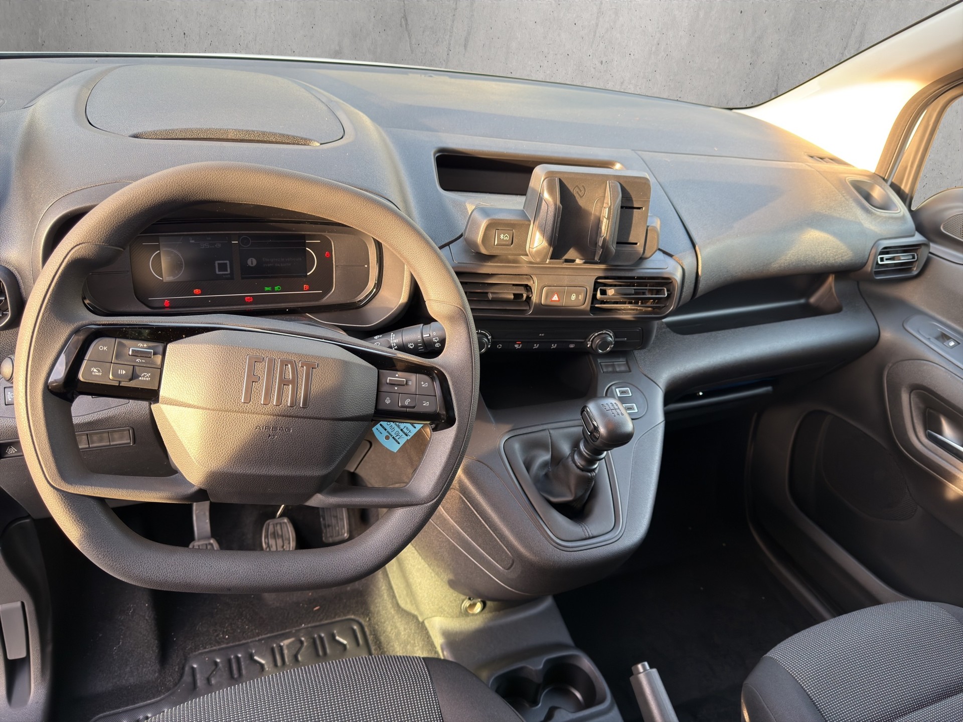 FIAT DOBLO fourg. L2 1.5 BlueHDI 100-image-9