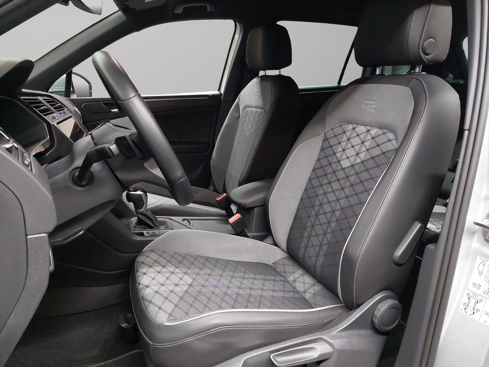 VW Tiguan 1.5TSI Evo R-Line DSG-image-5