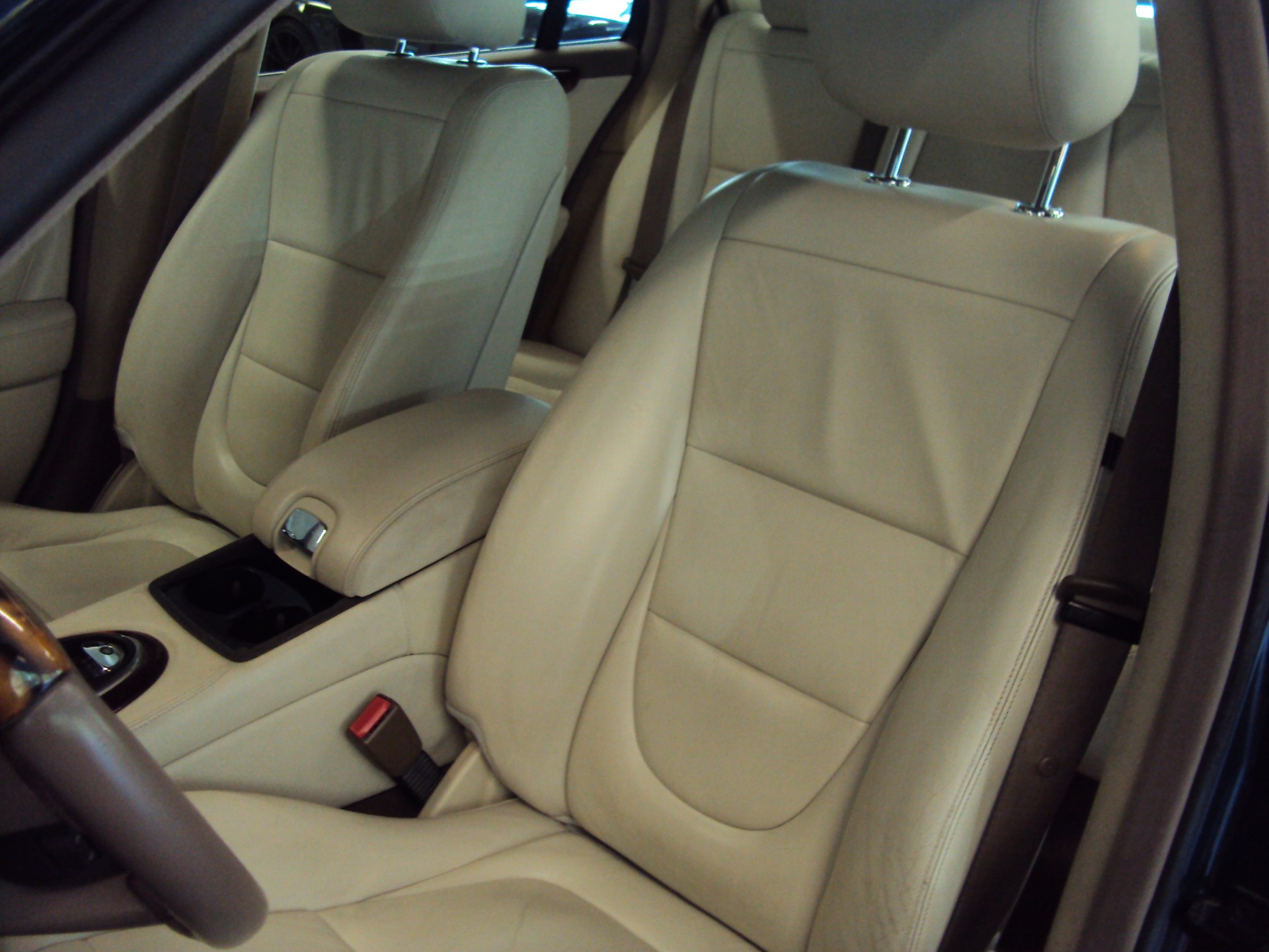 JAGUAR XJ8 4.2 V8 Executive-image-13