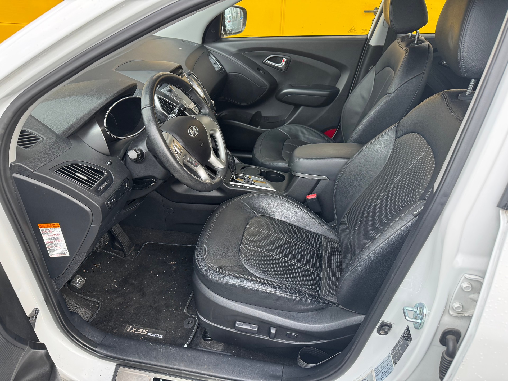 HYUNDAI iX 35 Fuel Cell 2WD-image-10