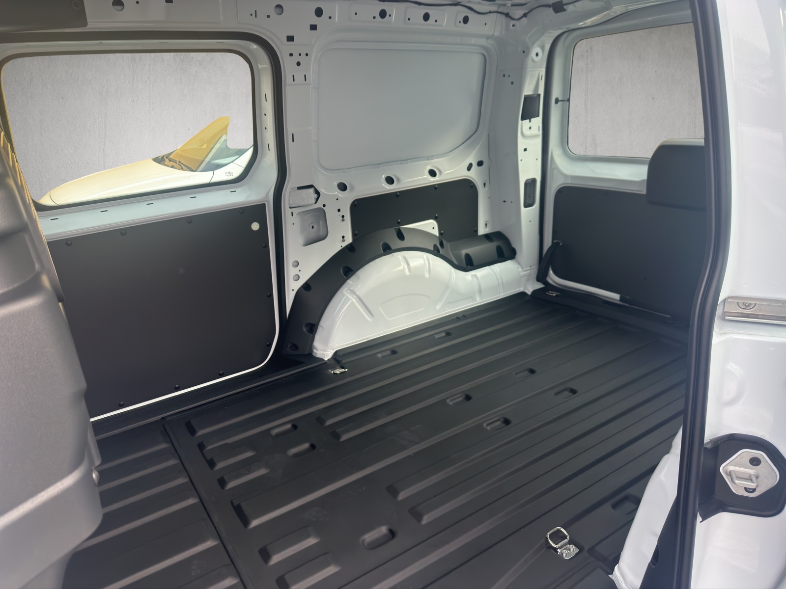 FORD Grand Transit Connect Kasten 2.0 EcoBlue Limited AWD-image-8
