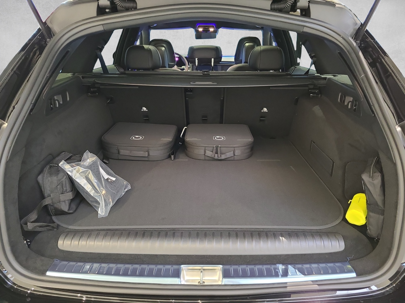 MERCEDES-BENZ E 53 Hybrid T 4Matic+ 9G-Tronic-image-13