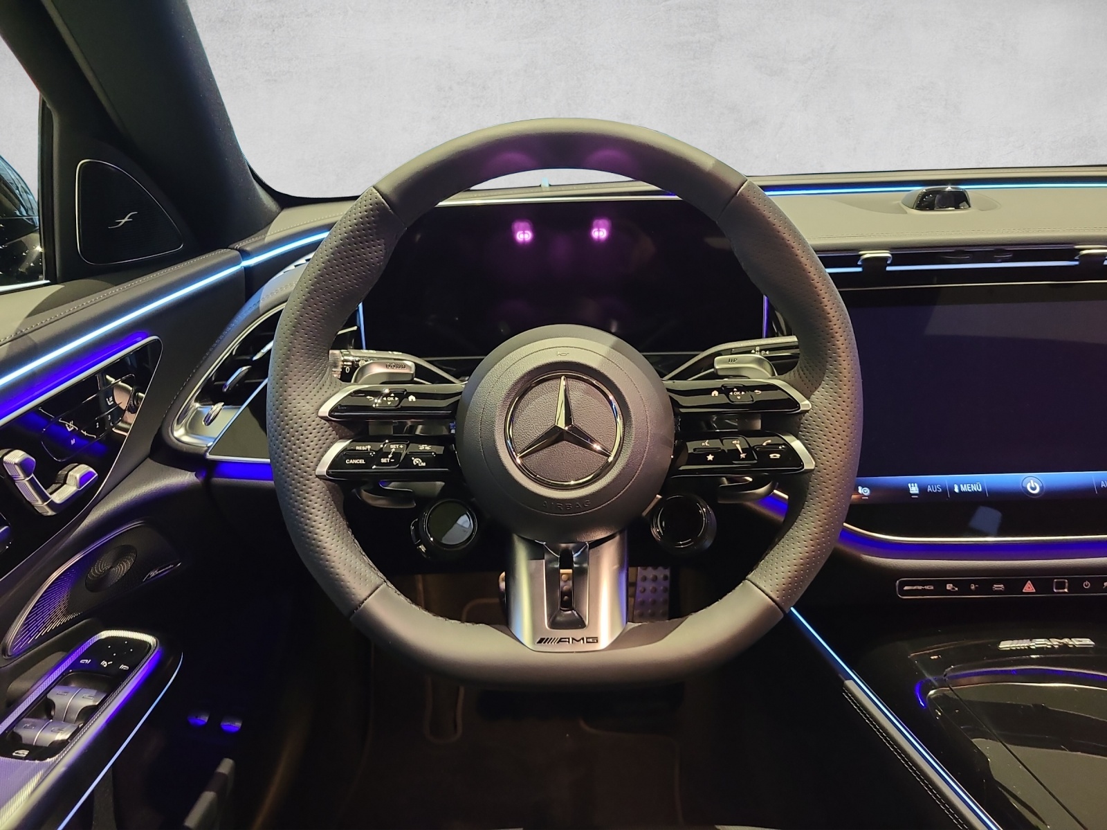 MERCEDES-BENZ E 53 Hybrid T 4Matic+ 9G-Tronic-image-12
