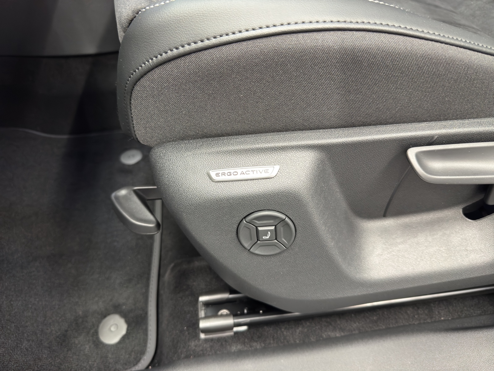 VW Tayron 2.0 TDI SCR Elegance DSG 4motion-image-15