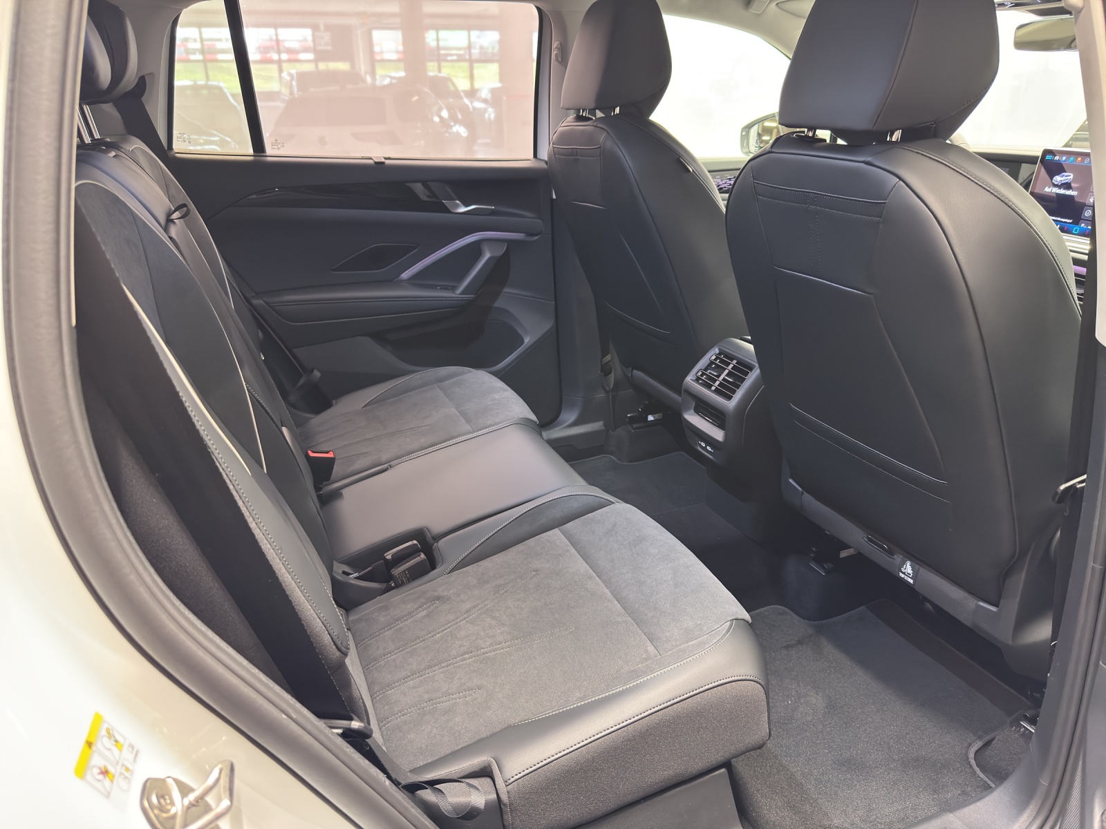 VW Tayron 2.0 TDI SCR Elegance DSG 4motion-image-9