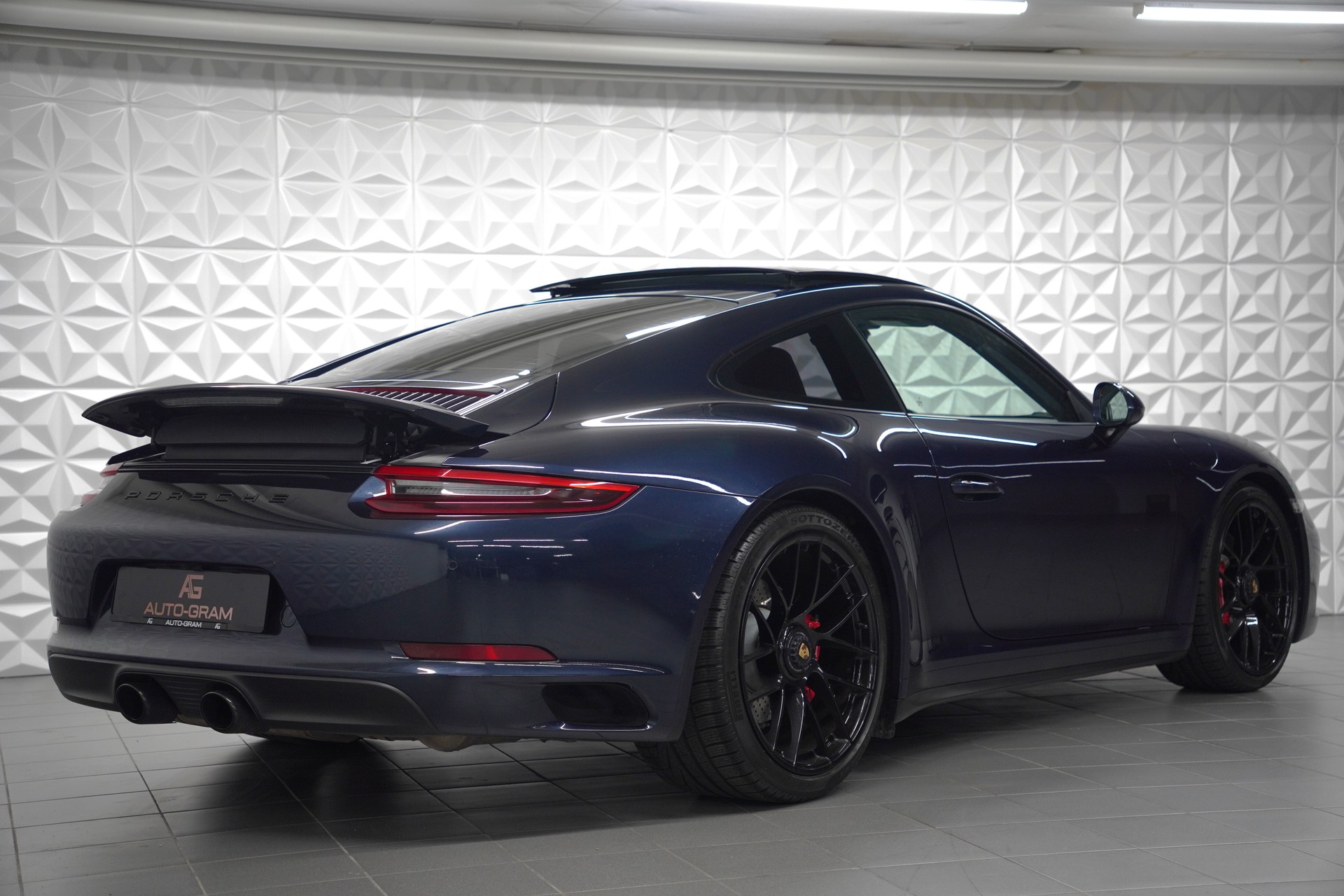 PORSCHE 911 Carrera GTS PDK-image-4