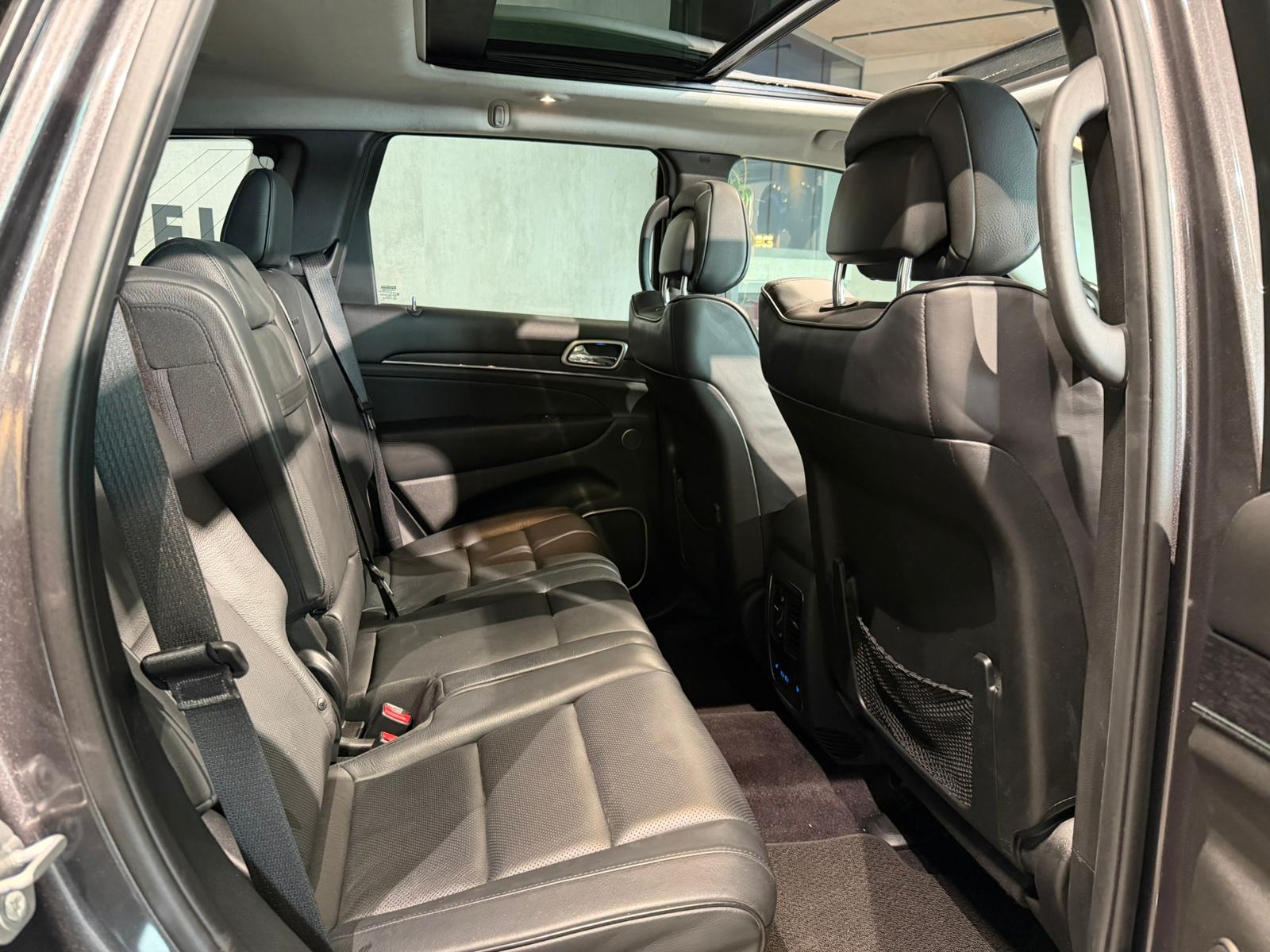 JEEP Grand Cherokee 3.0 CRD Summit Automatic-image-8