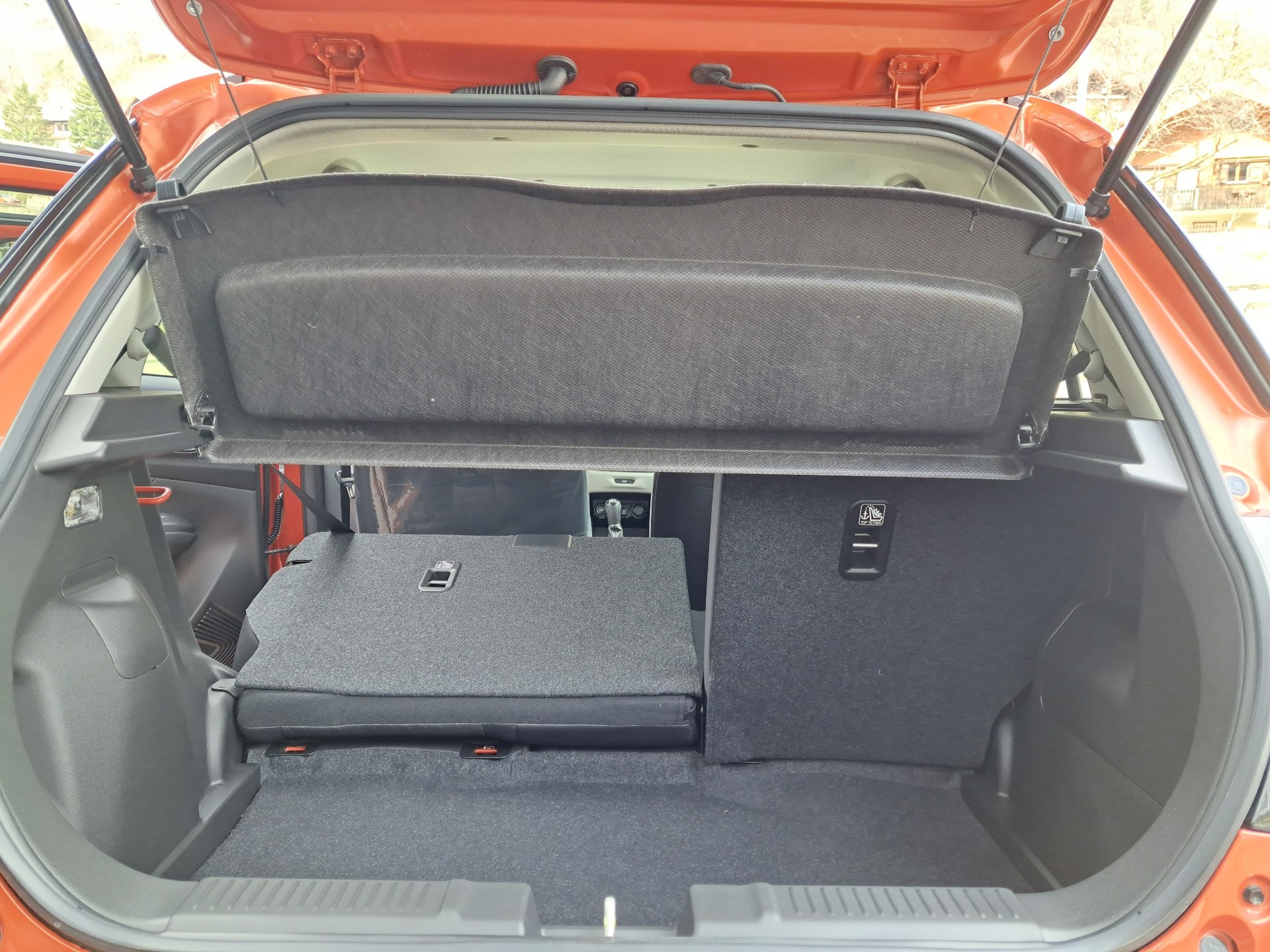 SUZUKI Swift 1.2 Sakura Top Hybrid 4x4-image-10