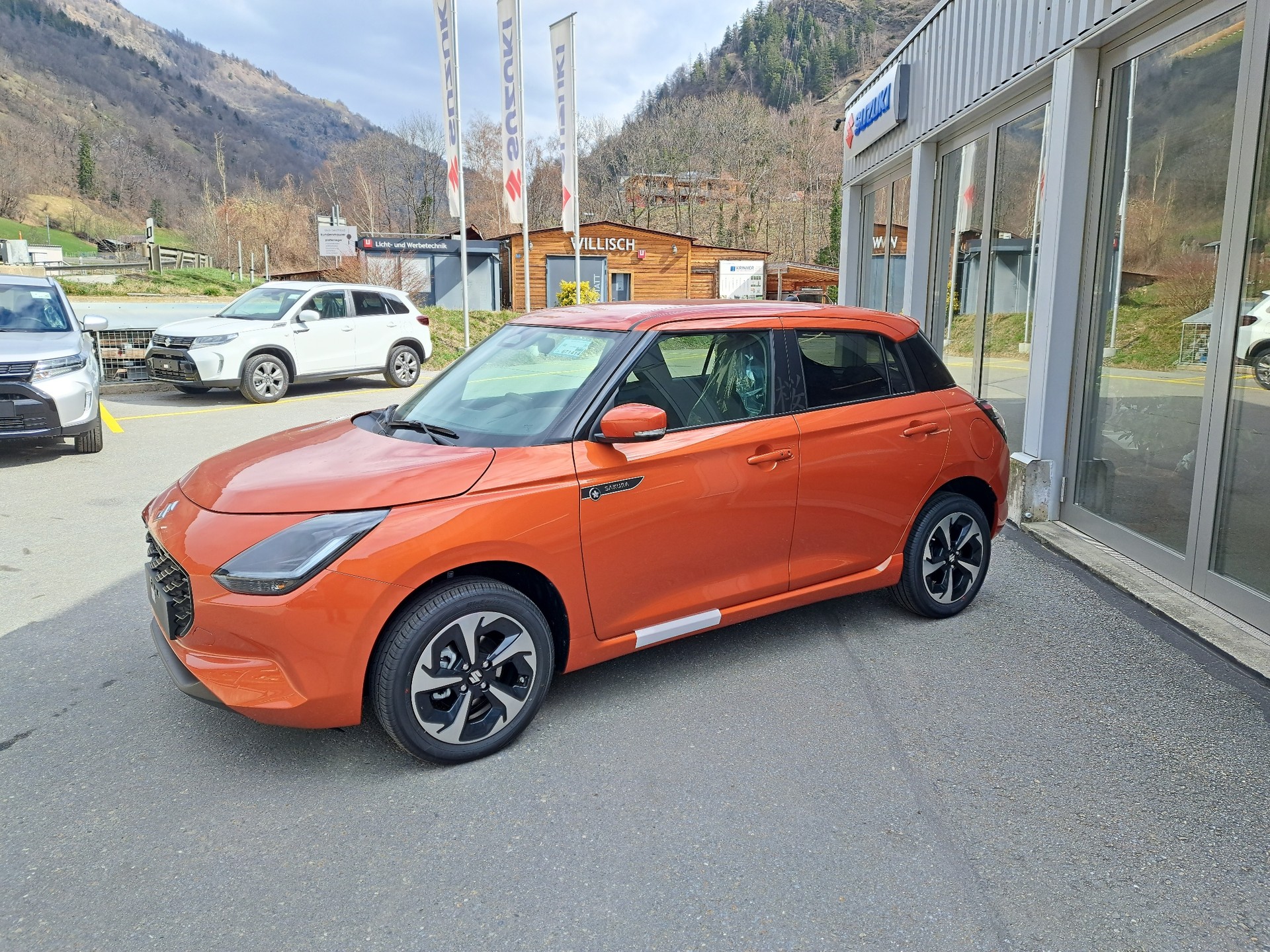 SUZUKI Swift 1.2 Sakura Top Hybrid 4x4-image-2