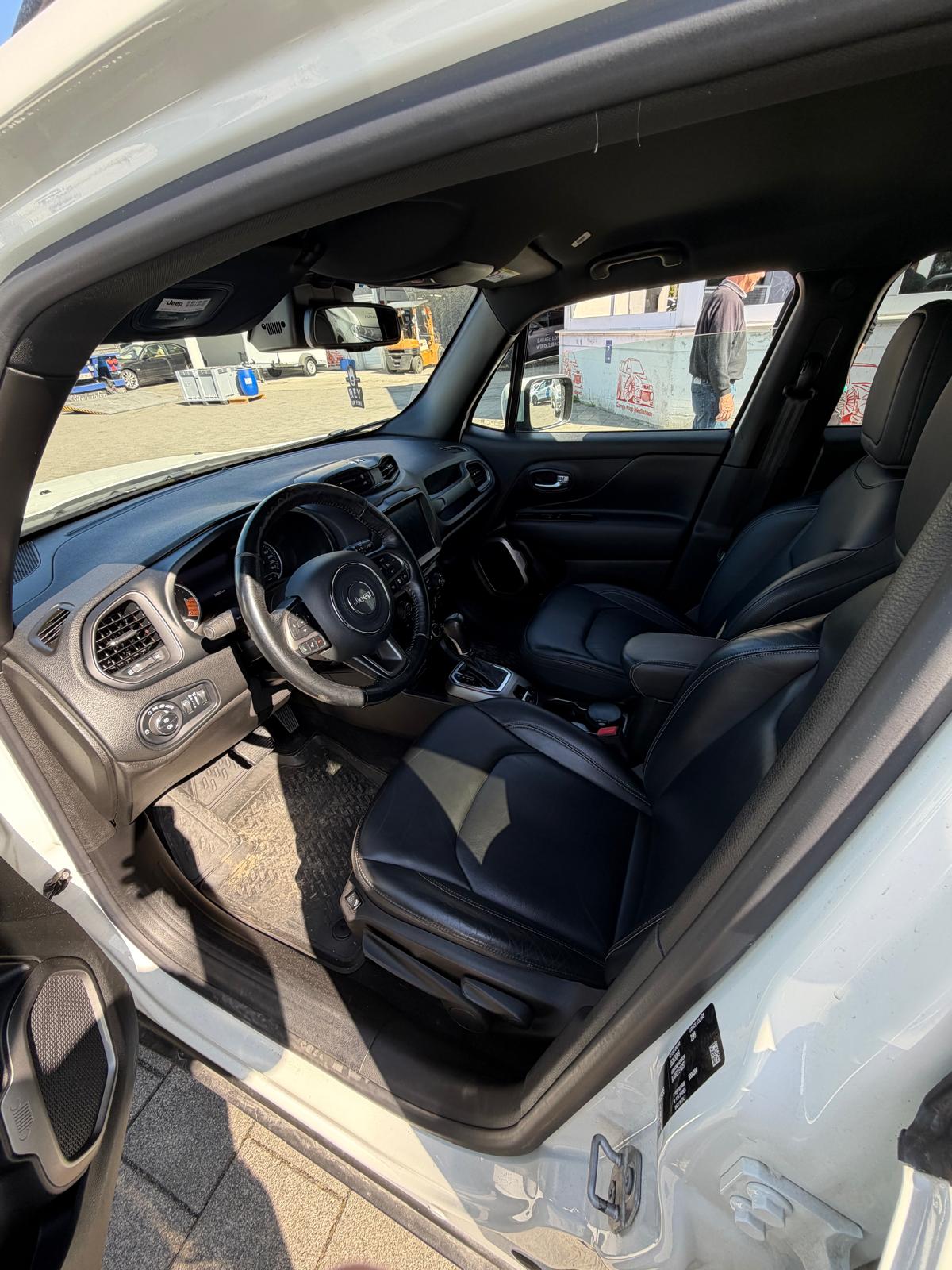JEEP Renegade 2.0 CRD Limited AWD 9ATX-showroom-element-2