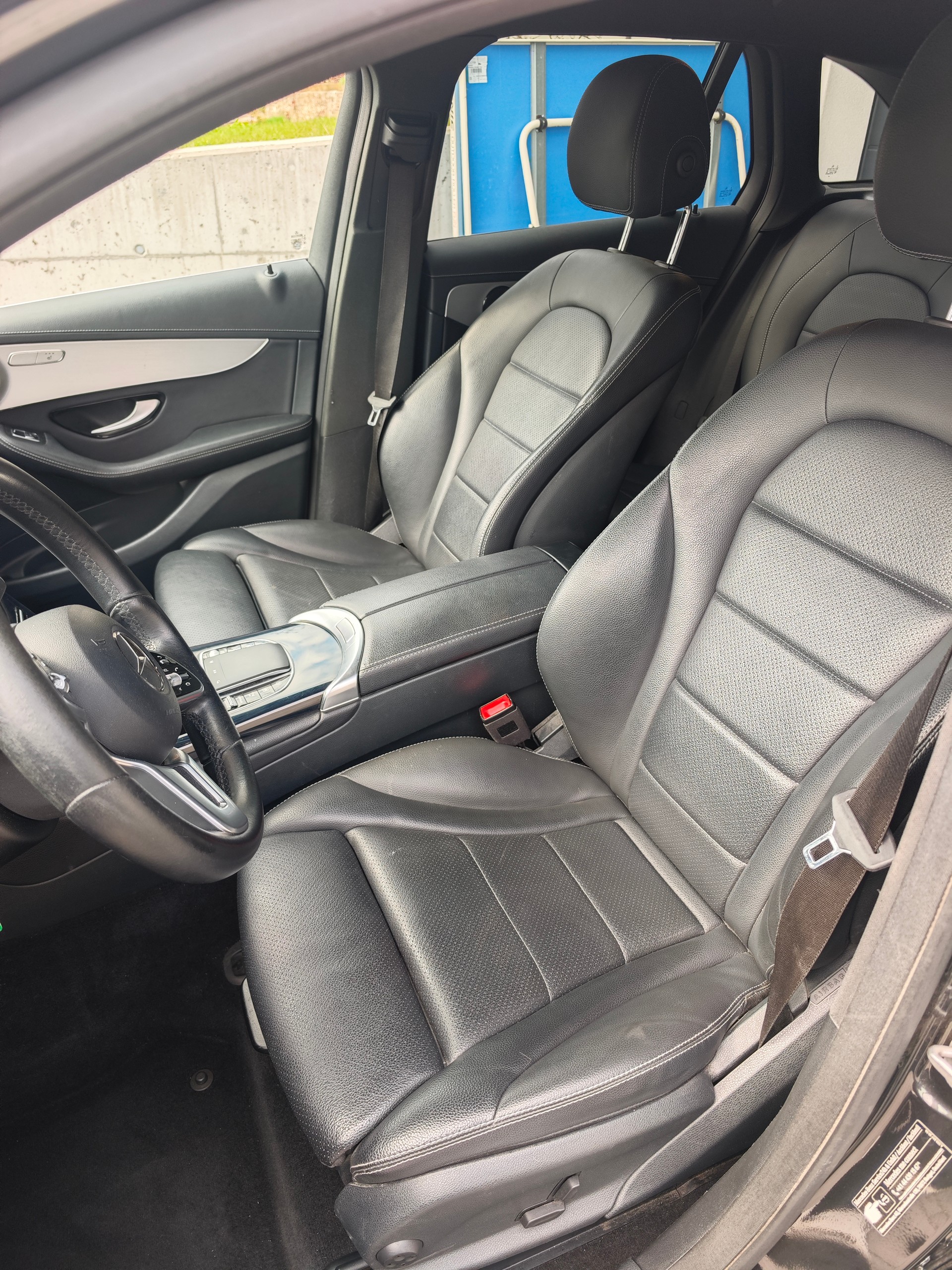 MERCEDES-BENZ GLC 220 d 4Matic 9G-Tronic-image-3