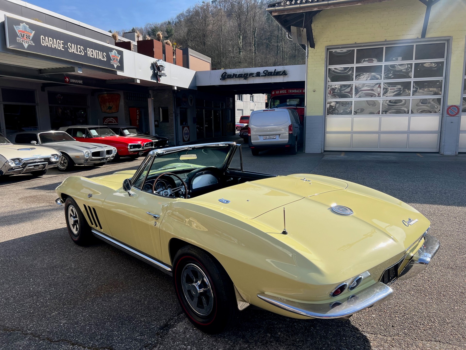 CHEVROLET Corvette C2 Stingray-image-4