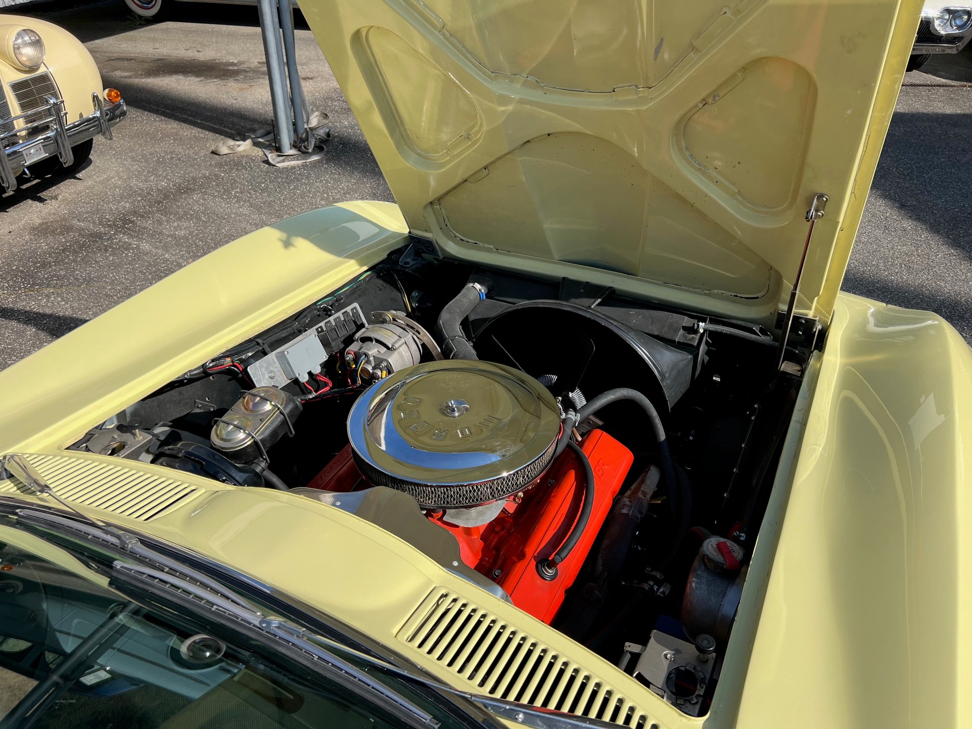 CHEVROLET Corvette C2 Stingray-image-12