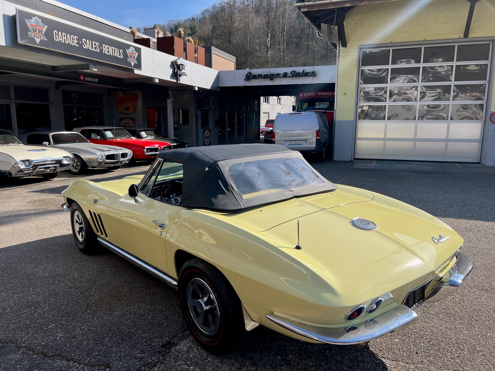 CHEVROLET Corvette C2 Stingray-image-5