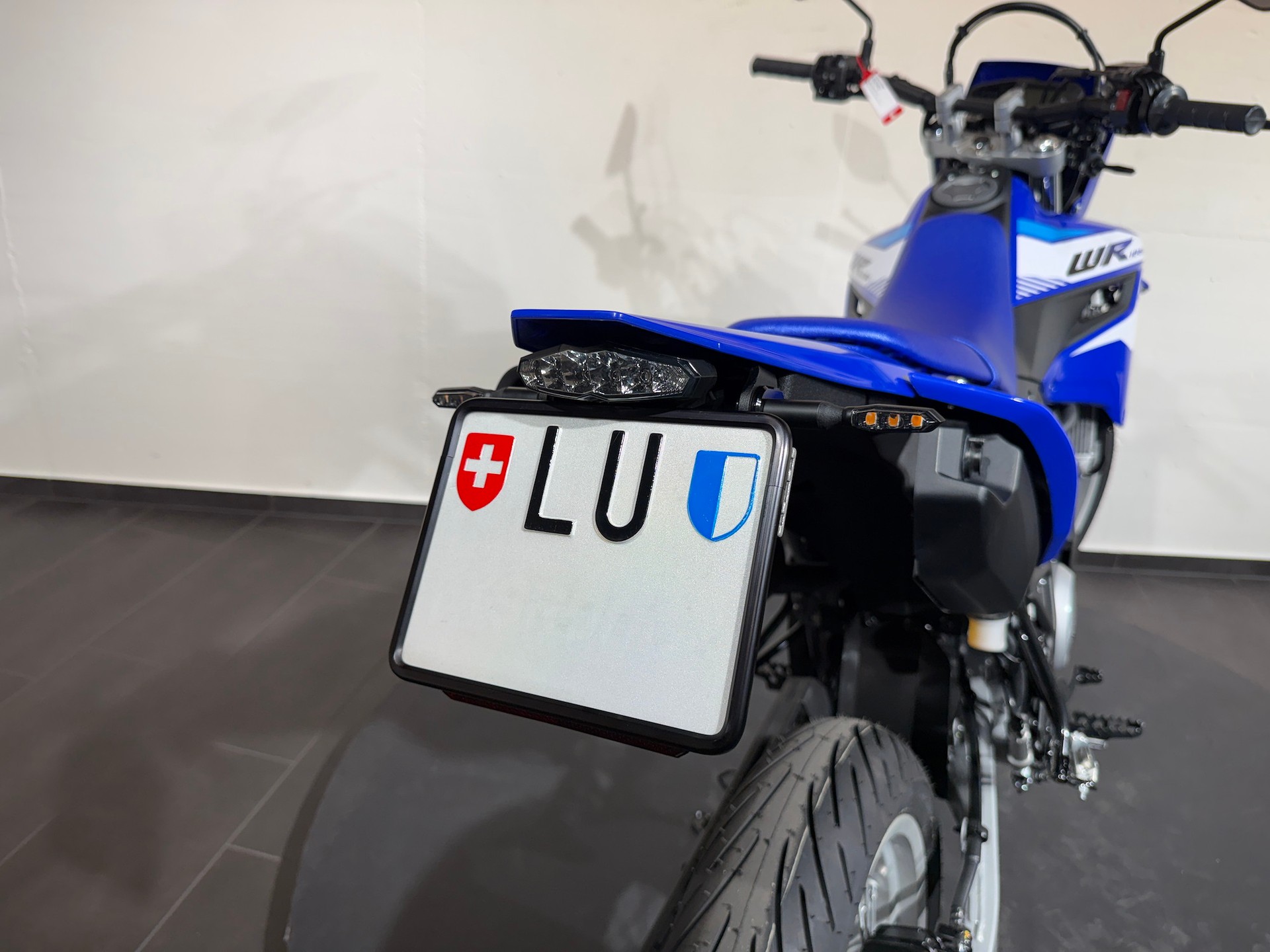 YAMAHA WR 125 Supermoto-image-9
