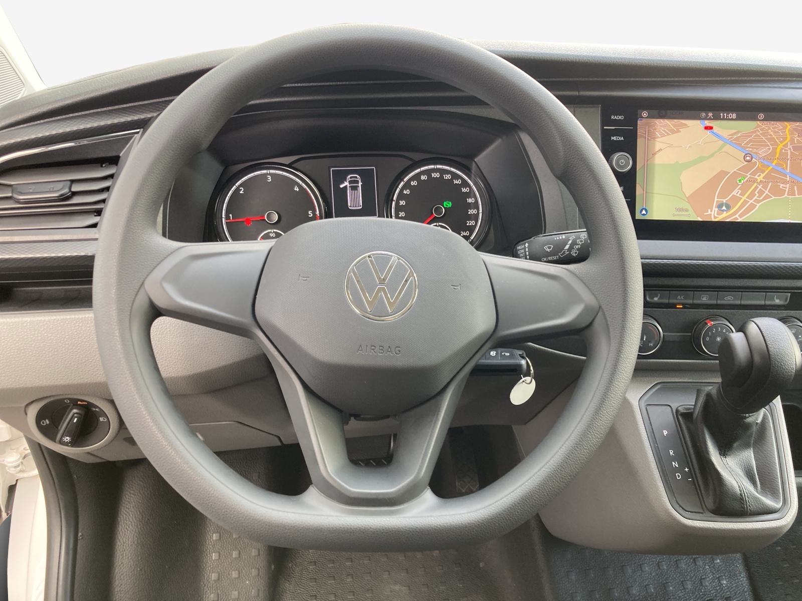 VW T6.1 2.0 TDI DSG-image-9