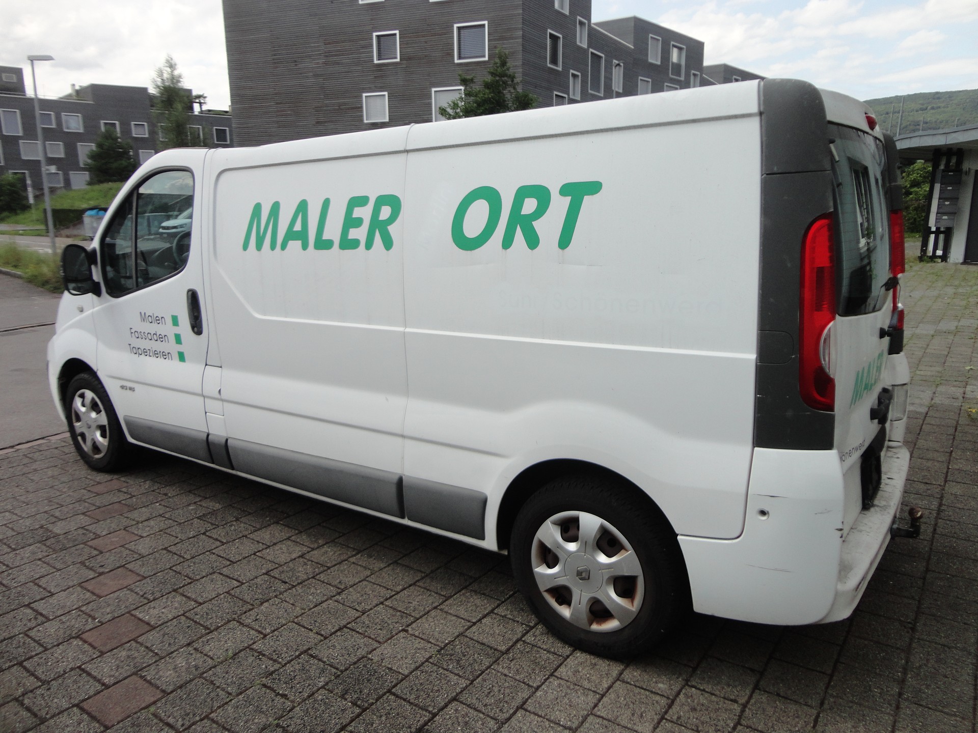 RENAULT Trafic 2.0 dCi 115 2.9t L1H1-image-2