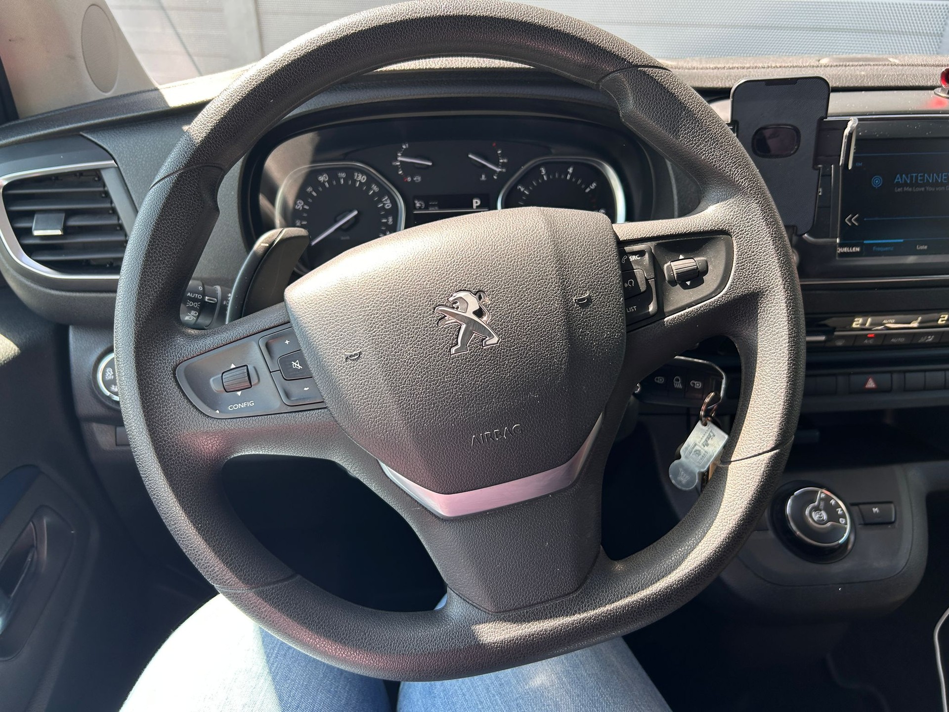 PEUGEOT Traveller 2.0 BlueHDi Active Long S/S-image-6
