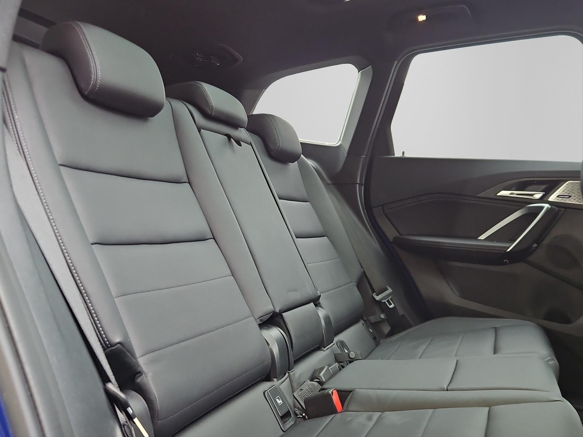 BMW X1 xDrive 23d 48V M Sport-image-13