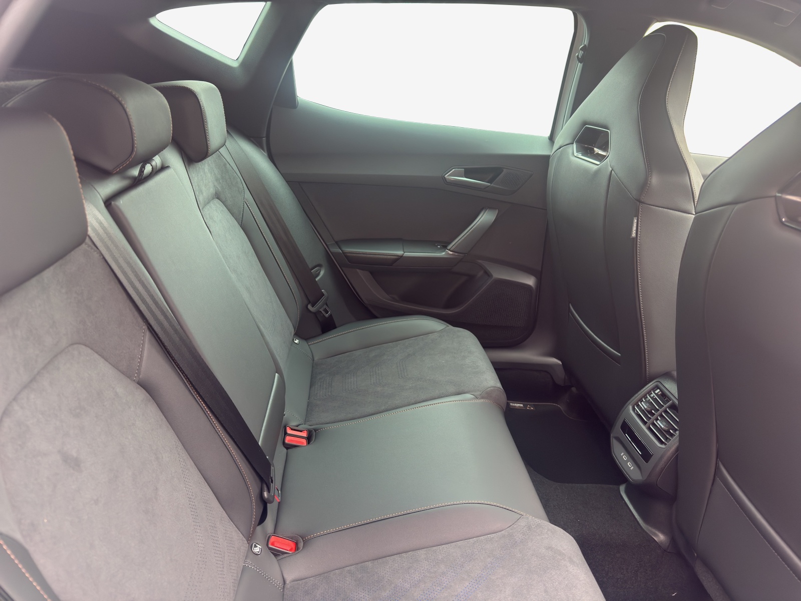 CUPRA Formentor 1.5 TSI Prime Edition DSG-image-9
