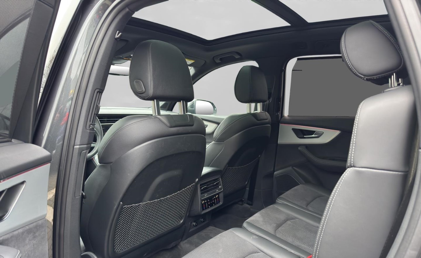 AUDI Q7 50 TDI quattro S Line tiptronic-image-9