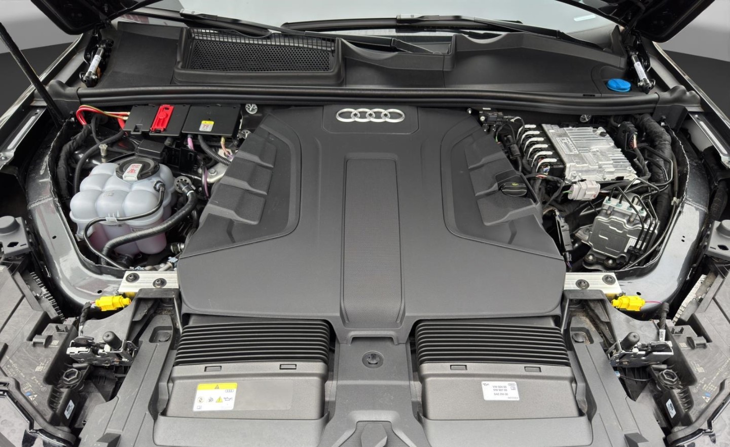 AUDI Q7 50 TDI quattro S Line tiptronic-image-15