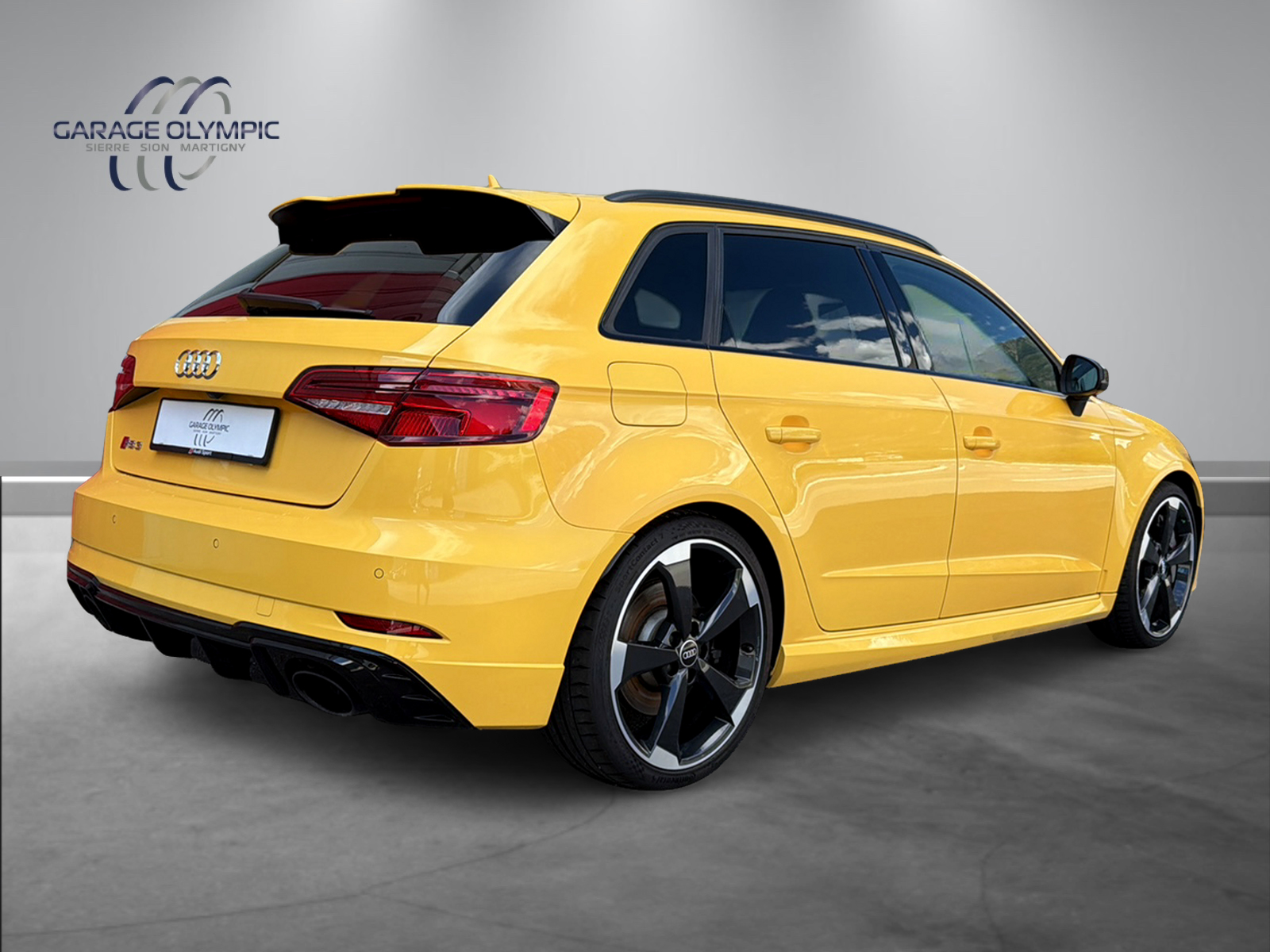 AUDI RS3 Sportback 2.5 TSI quattro S-tronic ABT-showroom-element-3