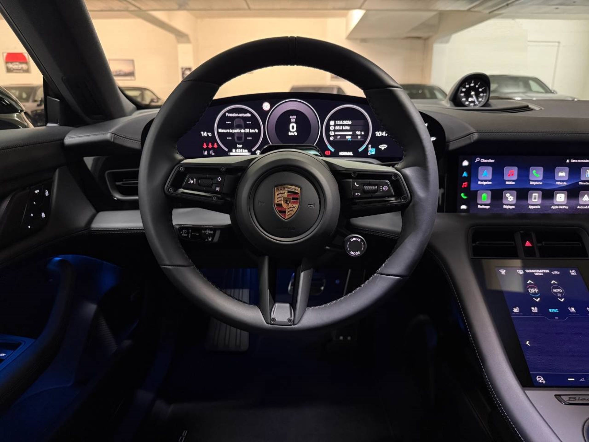 PORSCHE Taycan 4 Black Edition-image-10