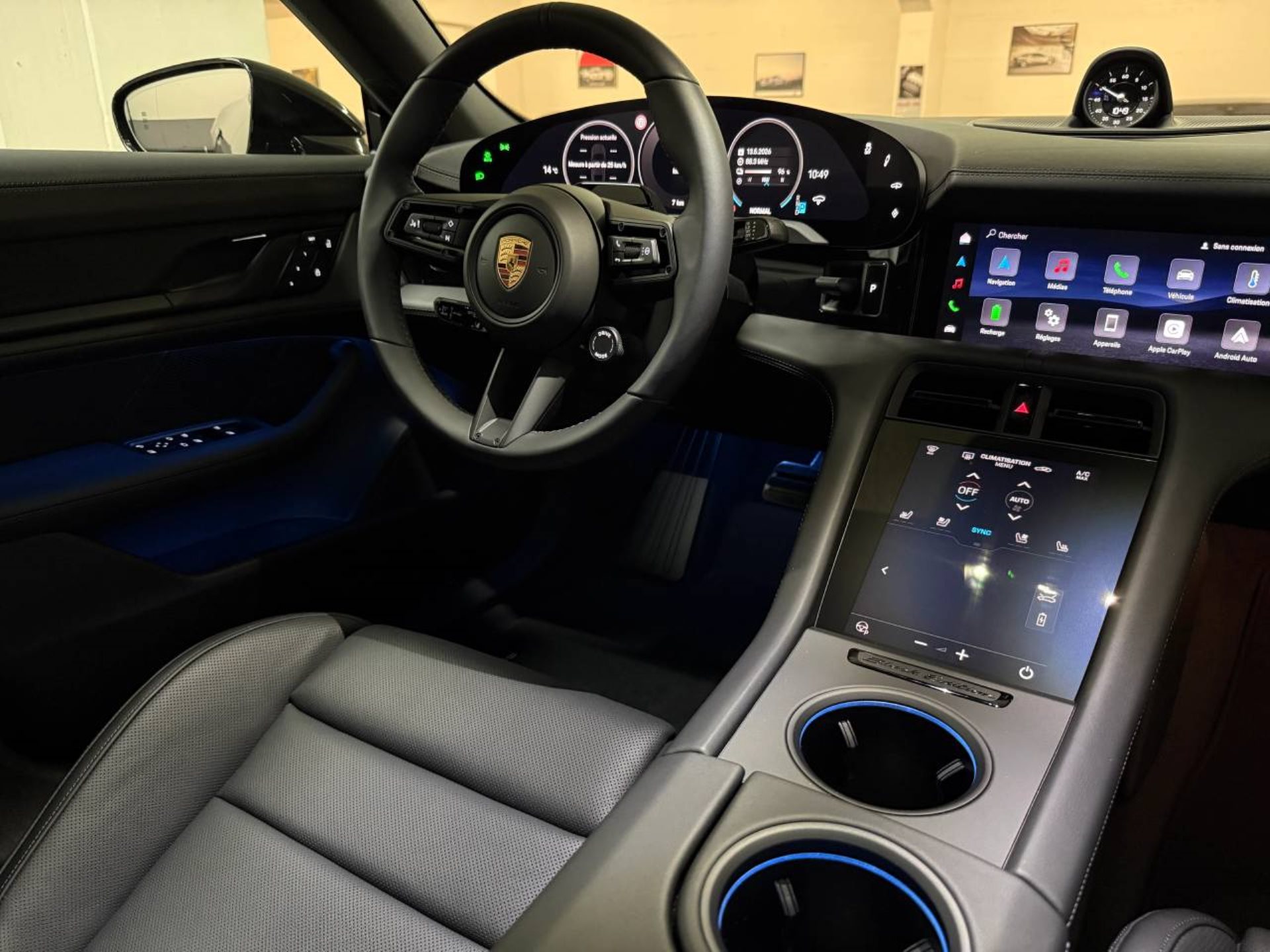 PORSCHE Taycan 4 Black Edition-image-13