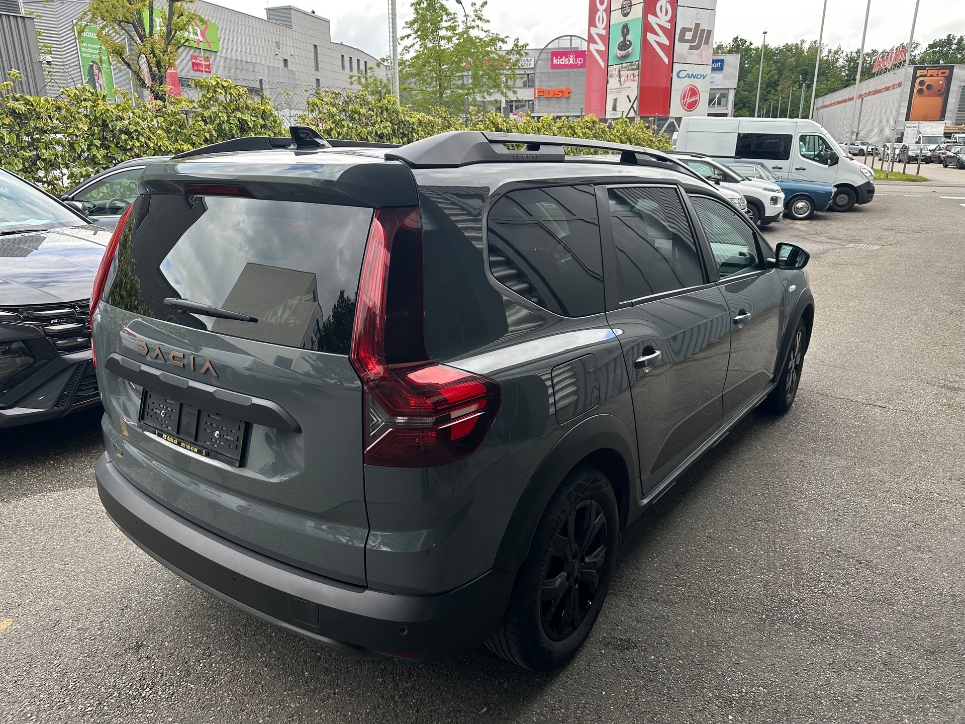 DACIA Jogger HEV 140 Extreme-image-4