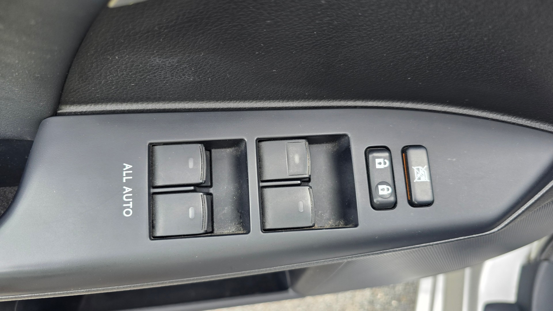 LEXUS CT 200h 1.8 excellence CVT-image-22