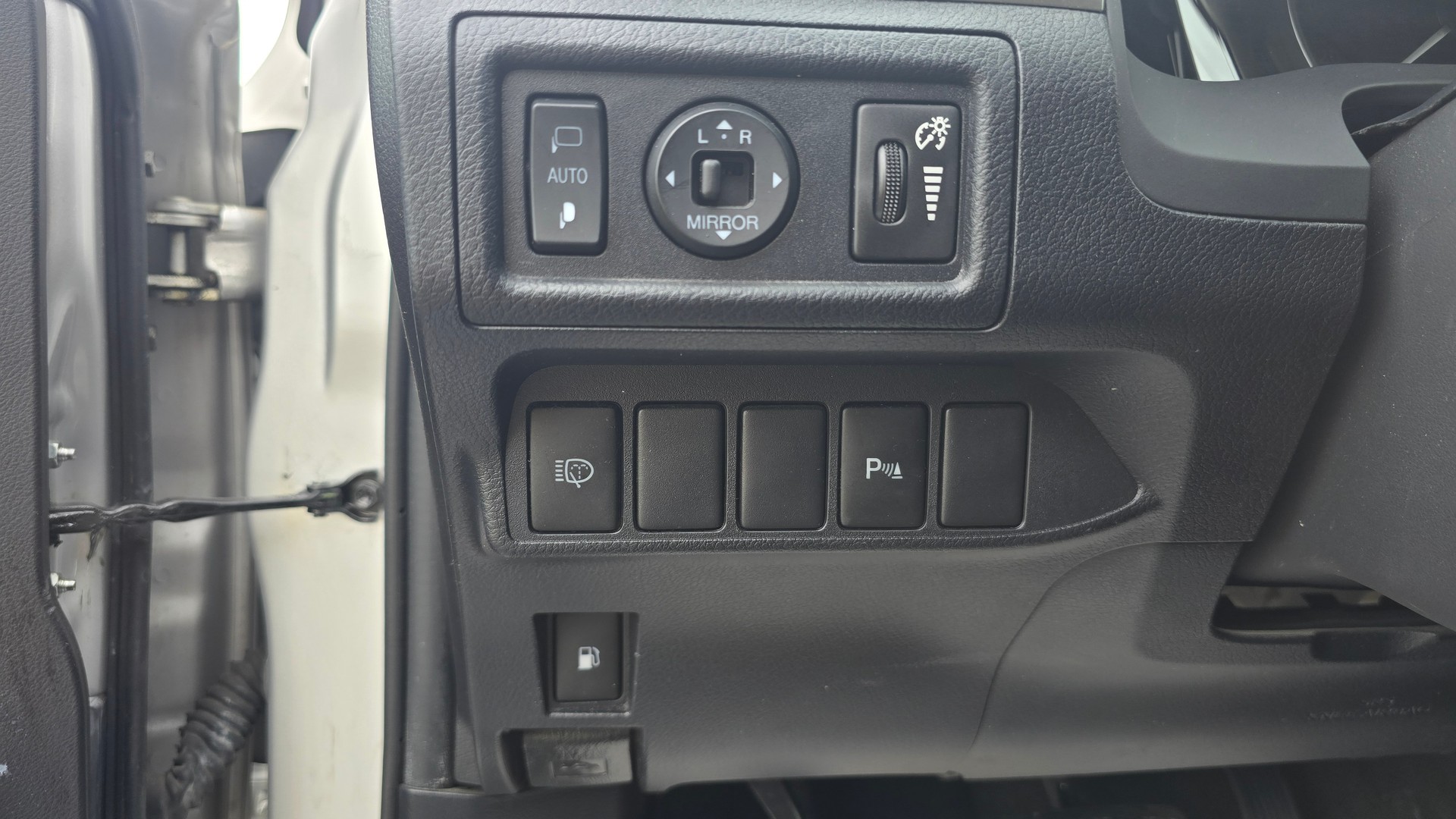 LEXUS CT 200h 1.8 excellence CVT-image-20